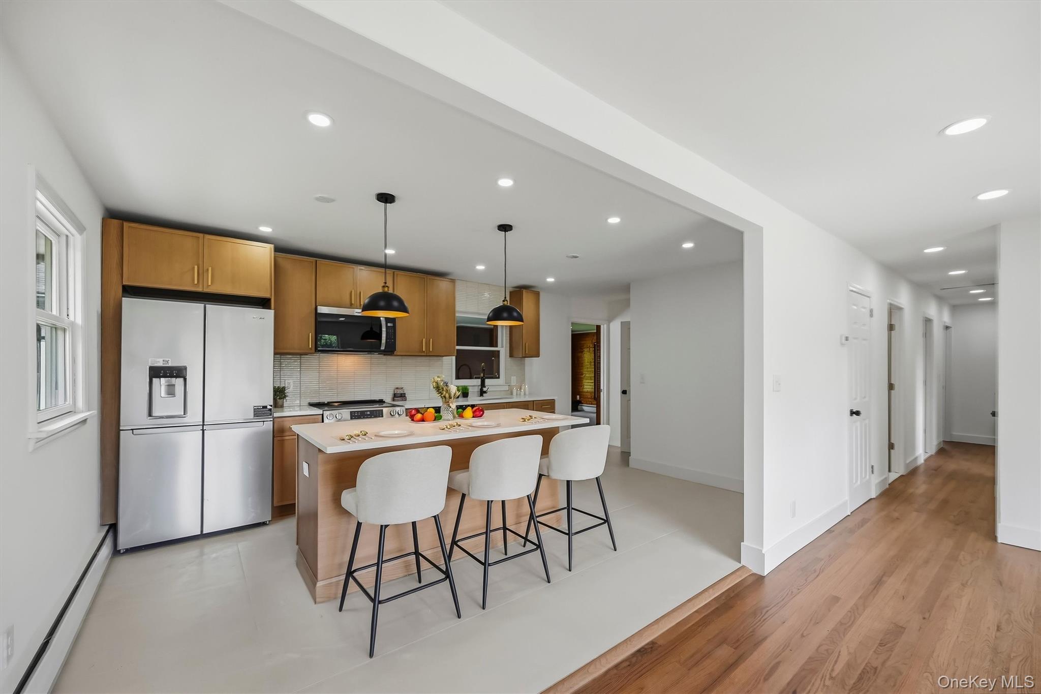 6 Lannis Avenue – For Sale photo 4