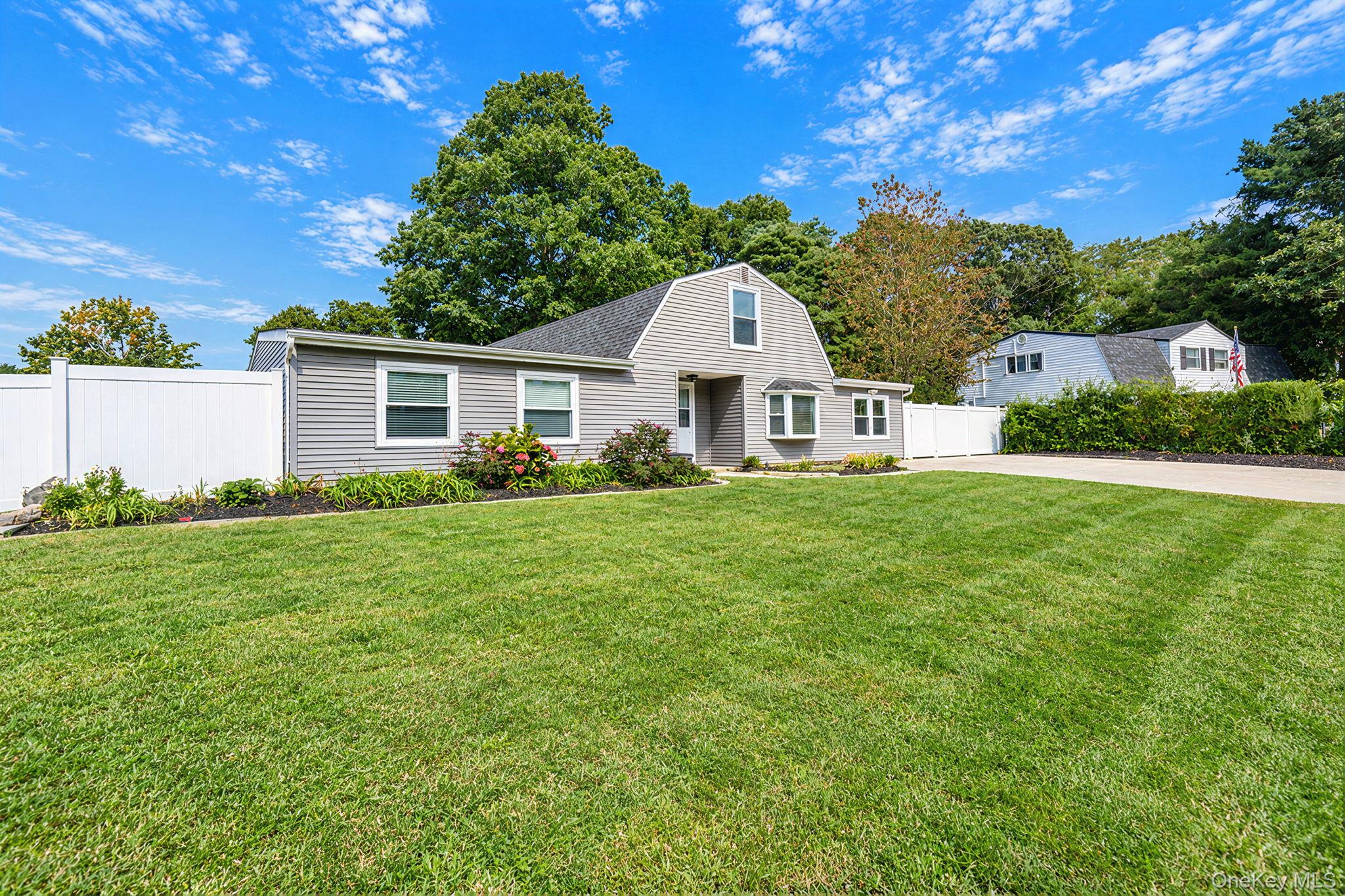 27 Lehigh Lane – For Sale
