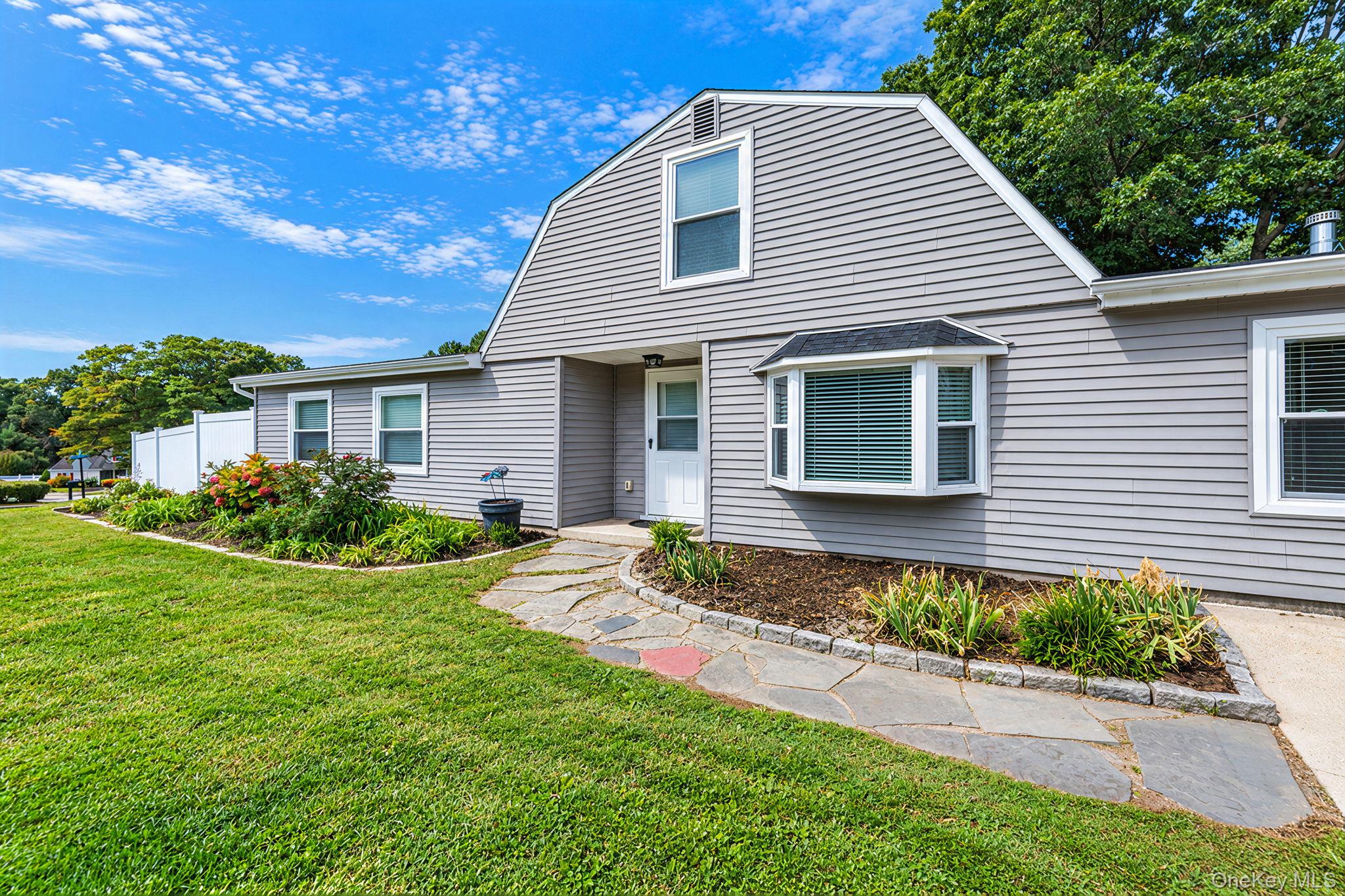 27 Lehigh Lane – For Sale photo 2