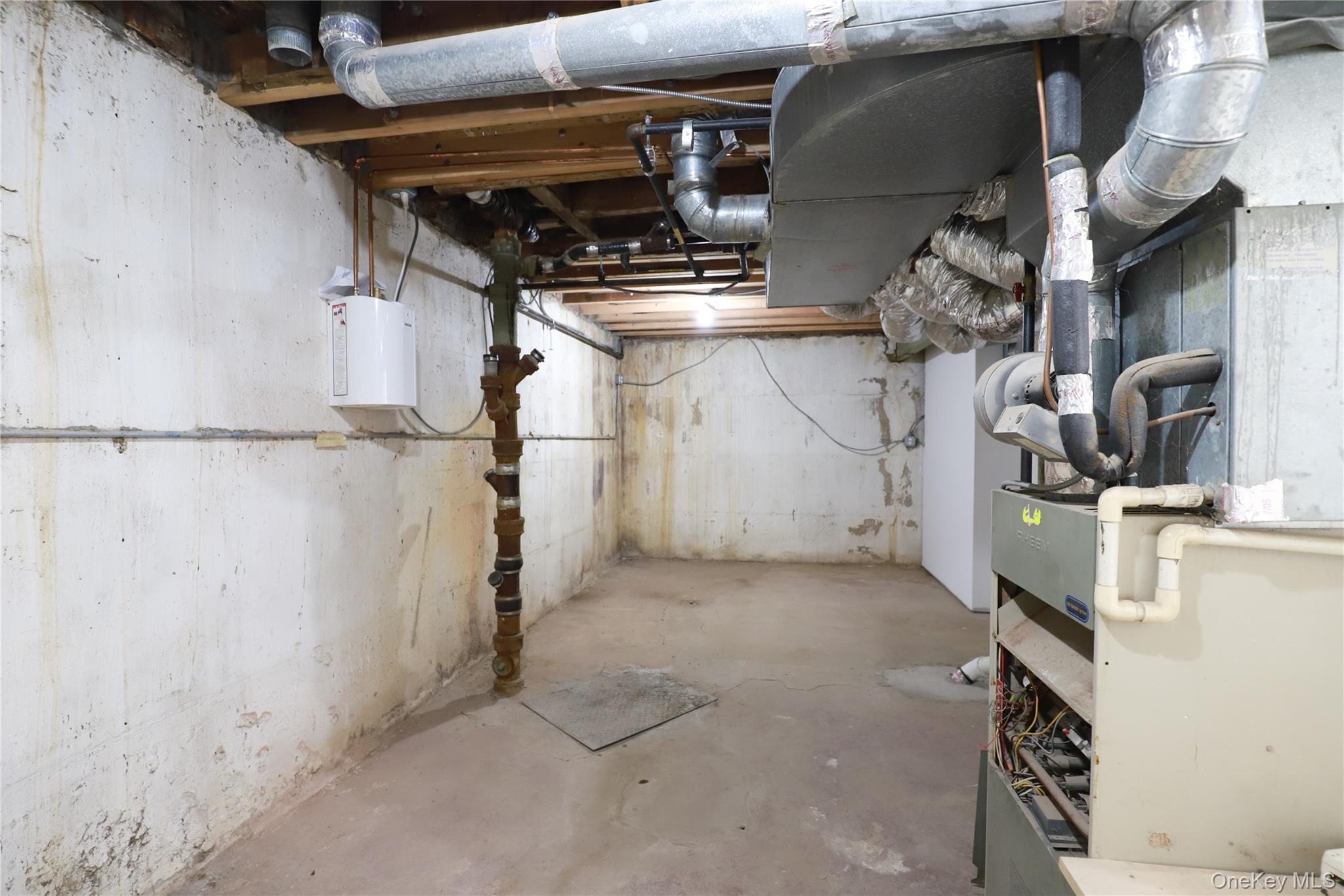 180-02 Union Turnpike, Unit 1FL + Lowe photo 16