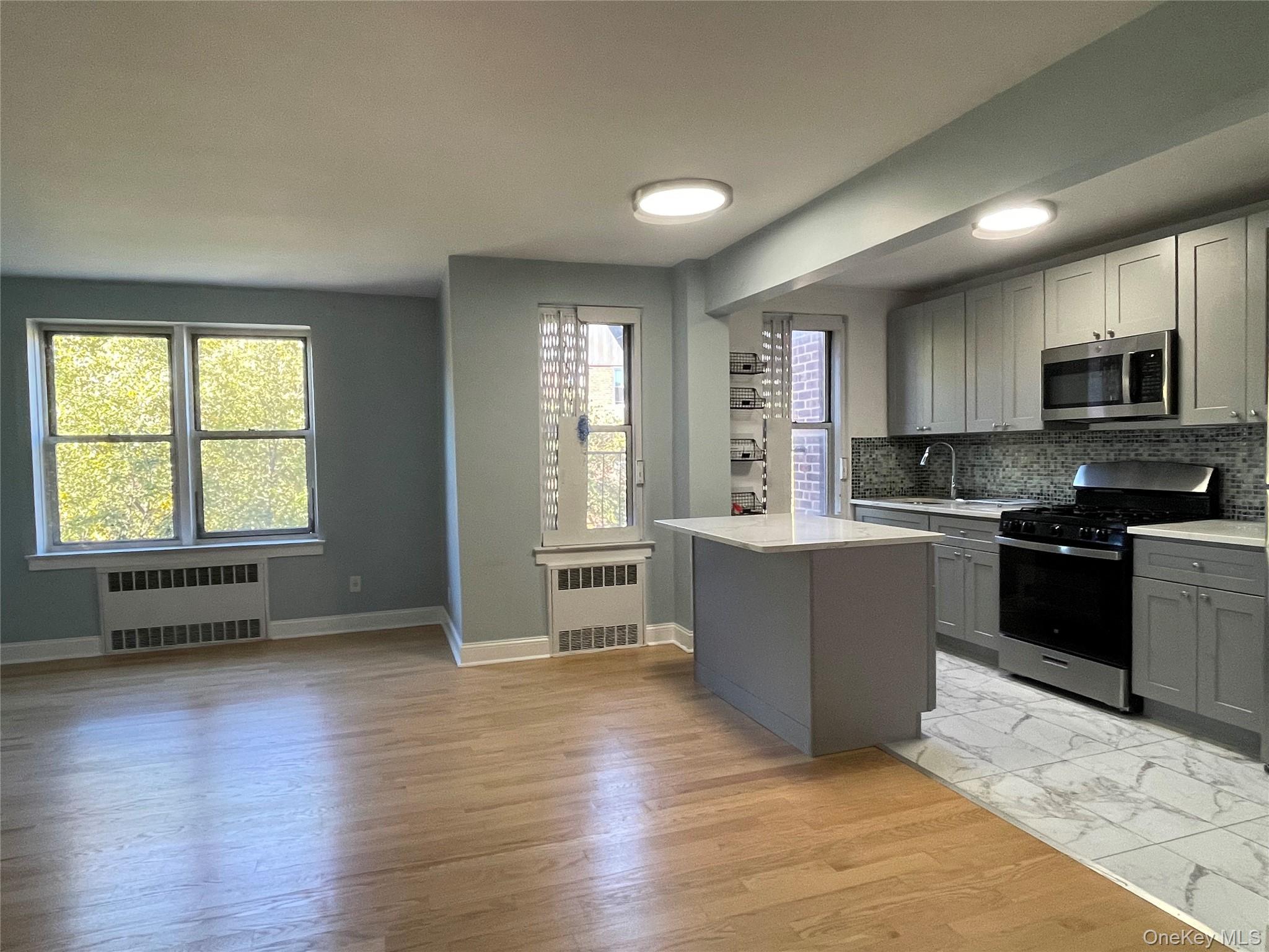 65-35 Yellowstone Boulevard, Unit 5E photo 3