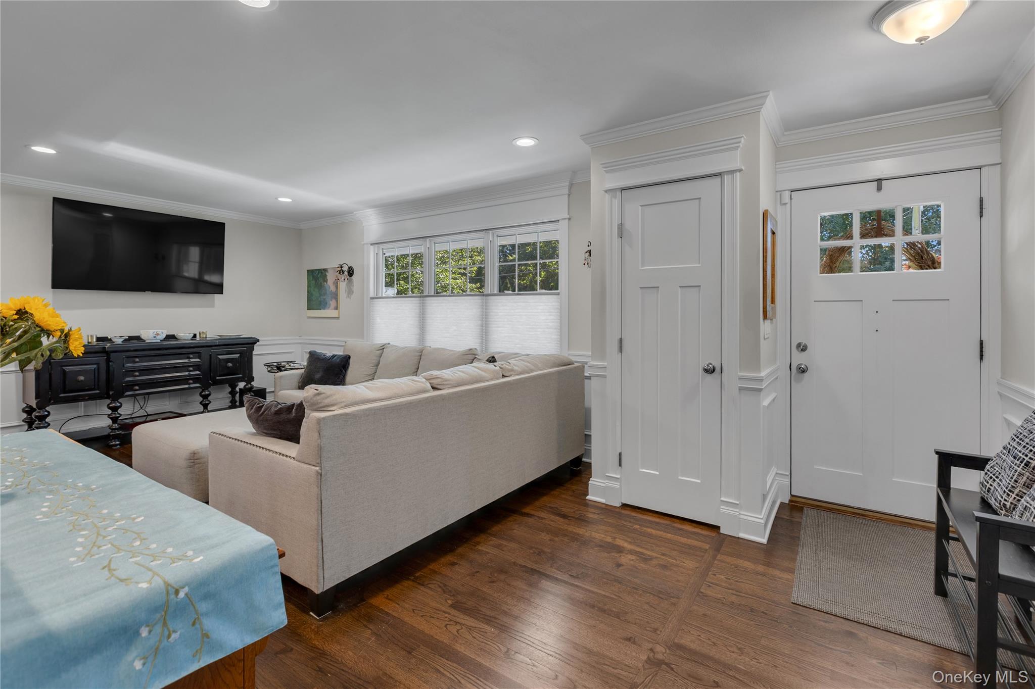 1 Gilmer Lane – For Sale photo 2