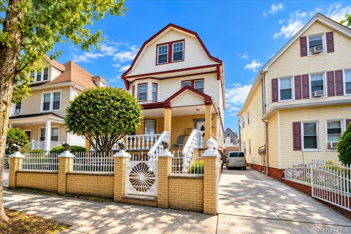 48 S 7th Avenue – For Sale