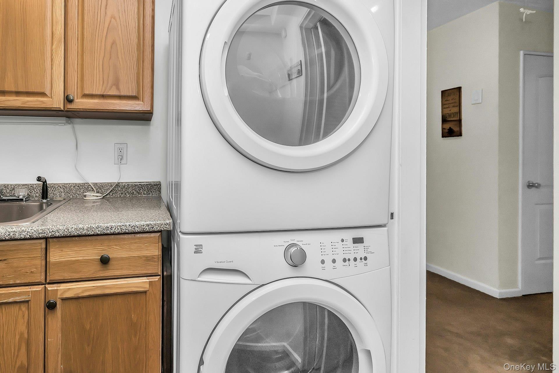 244-25 57th Drive, Unit G6 Upper photo 12