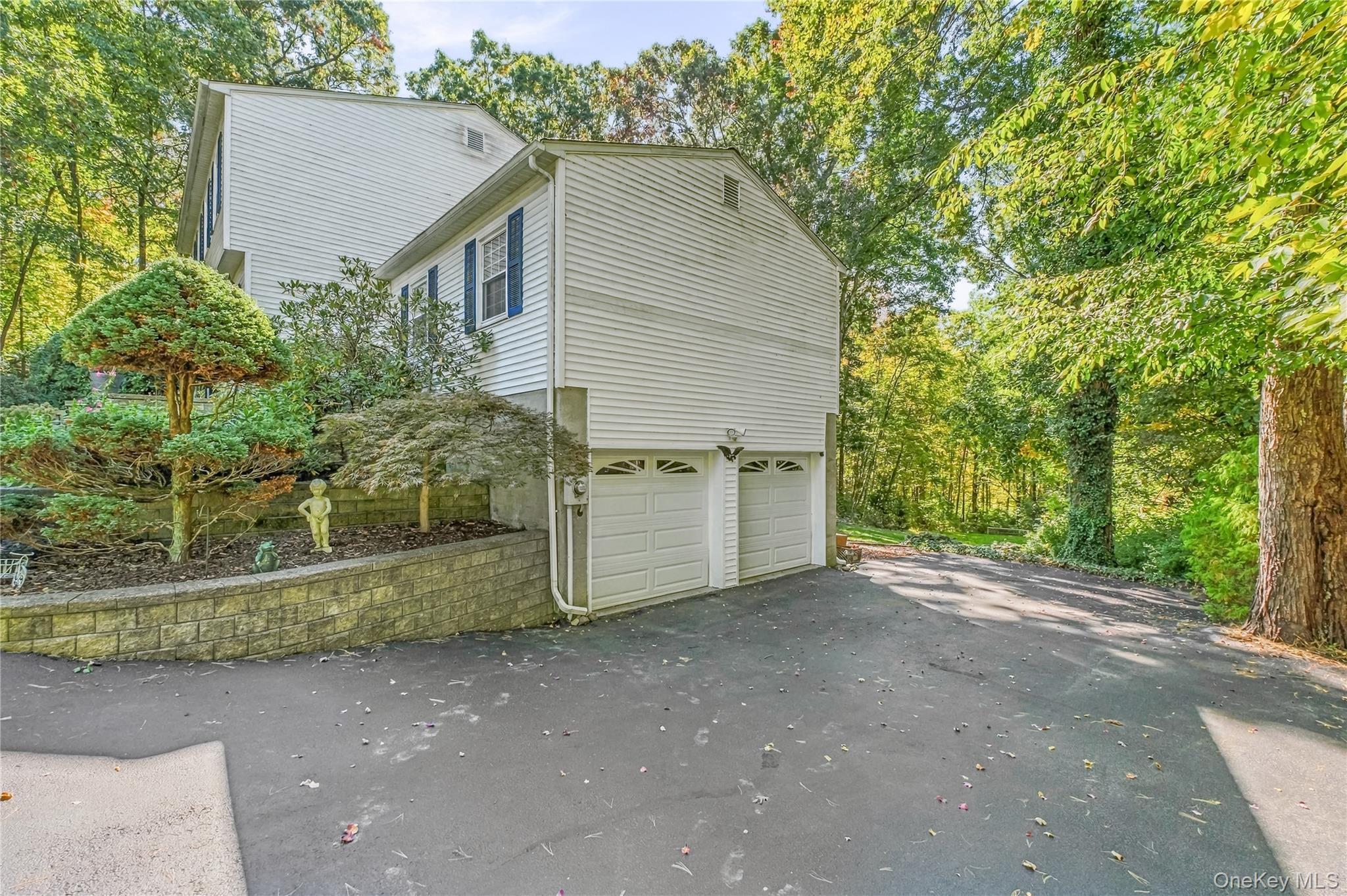 54 Christine Court – For Sale photo 2