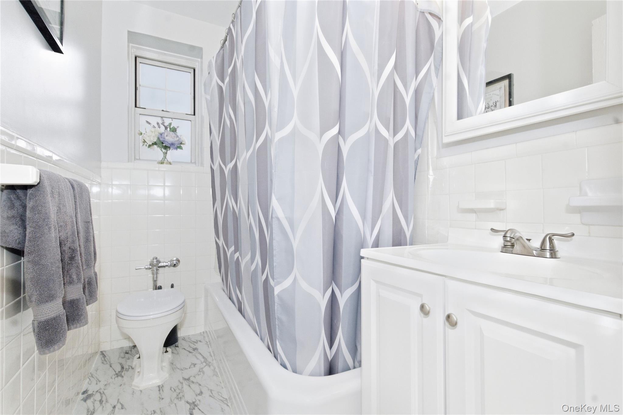 50 N Broadway, Unit 1J photo 13