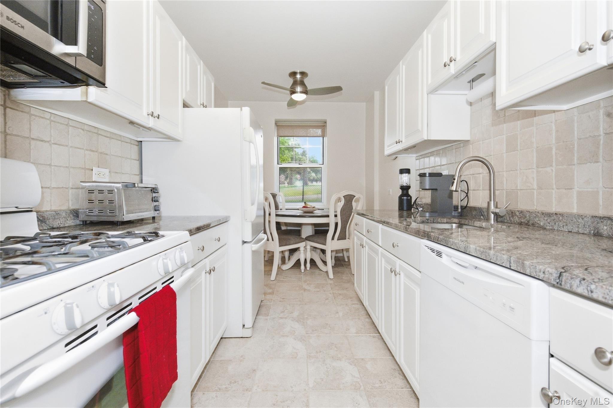 50 N Broadway, Unit 1J photo 7