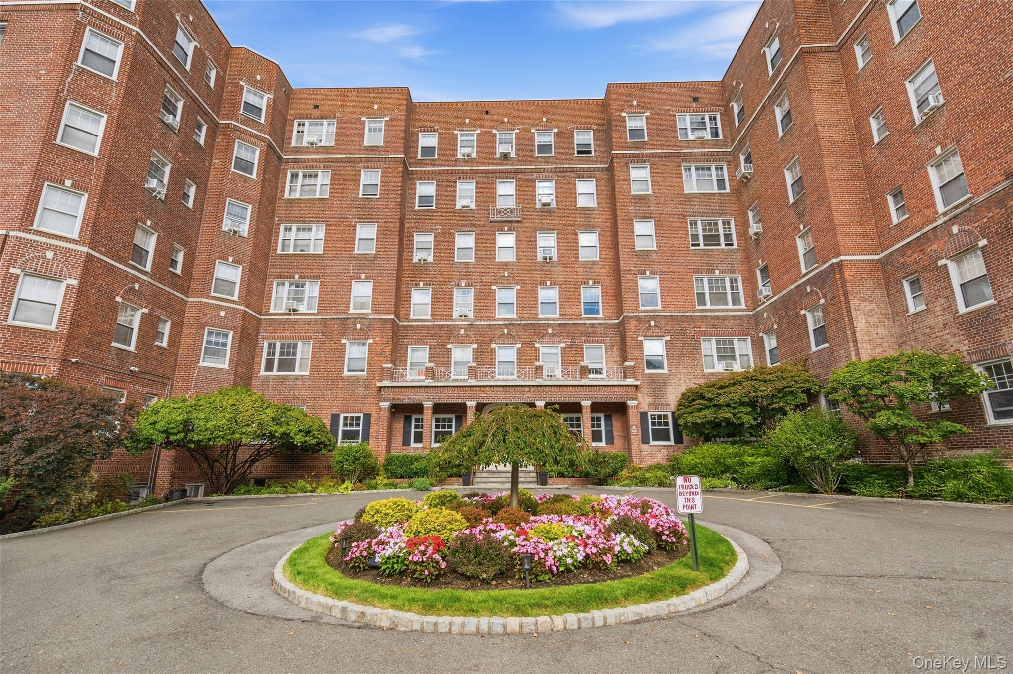 50 N Broadway, Unit 1J photo 18