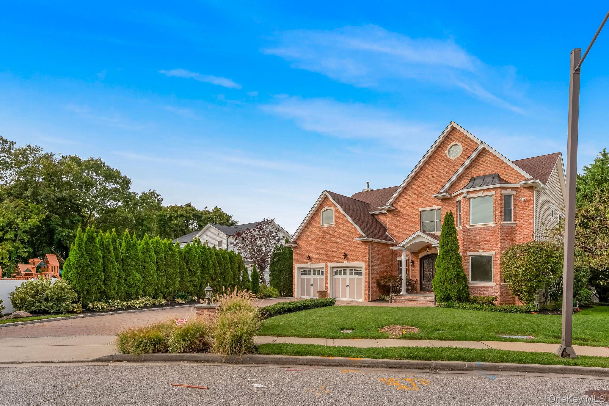 4 Corin Court – For Sale photo 2