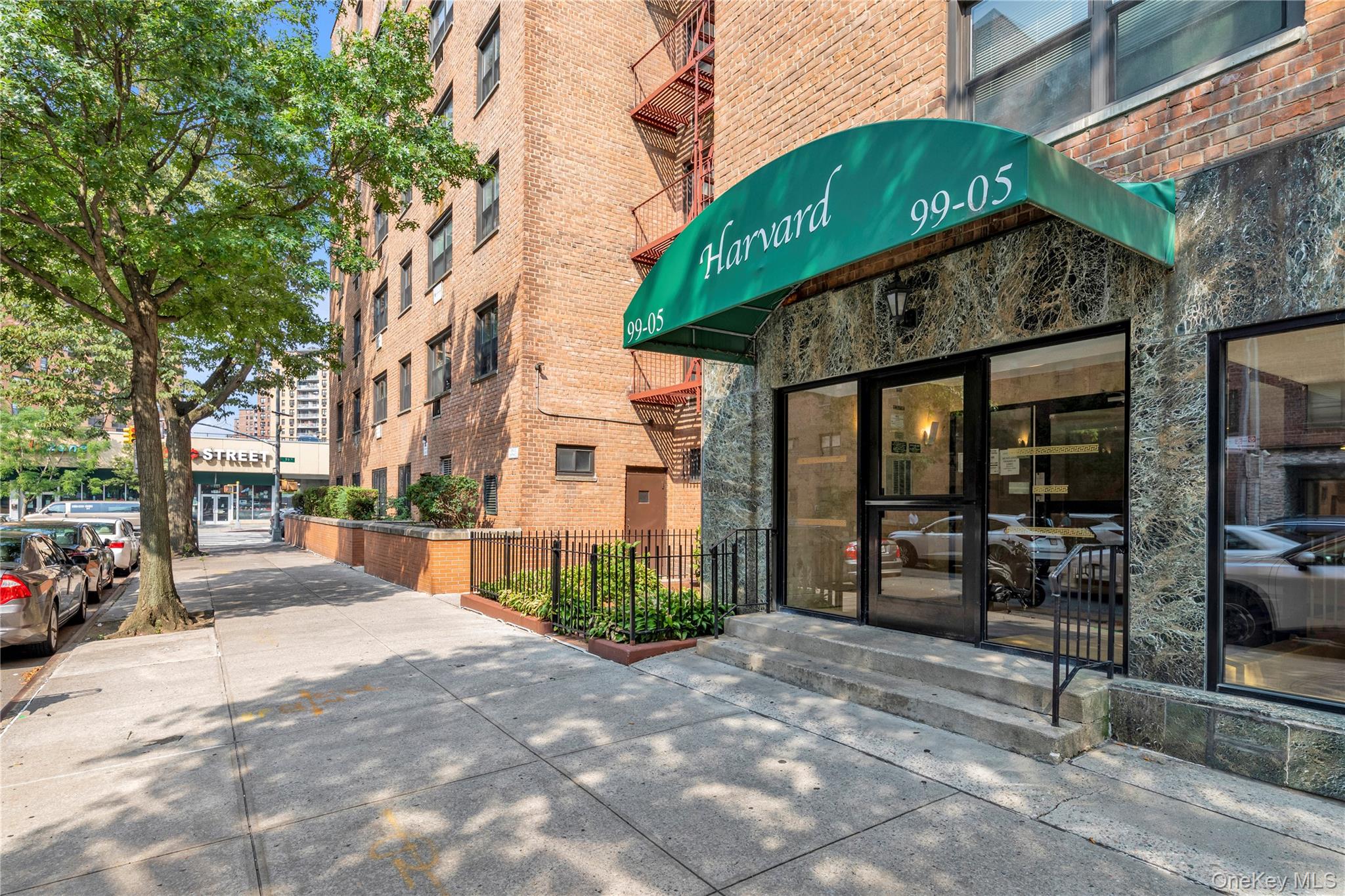 99-05 59Ave, Unit 6B photo 3