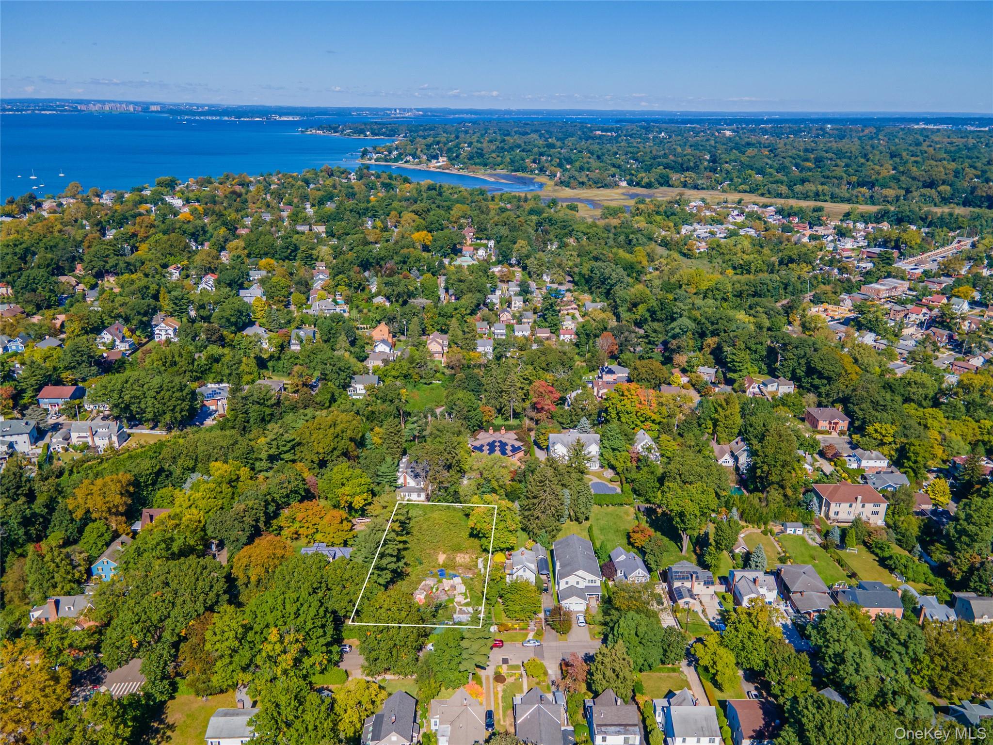 240-17 Poplar Street – For Sale