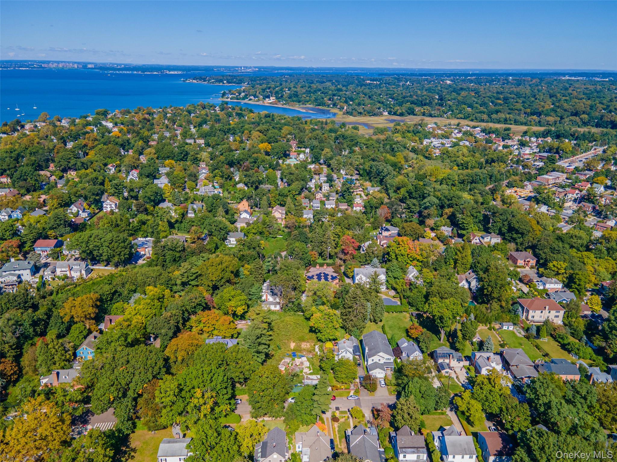 240-17 Poplar Street – For Sale photo 2