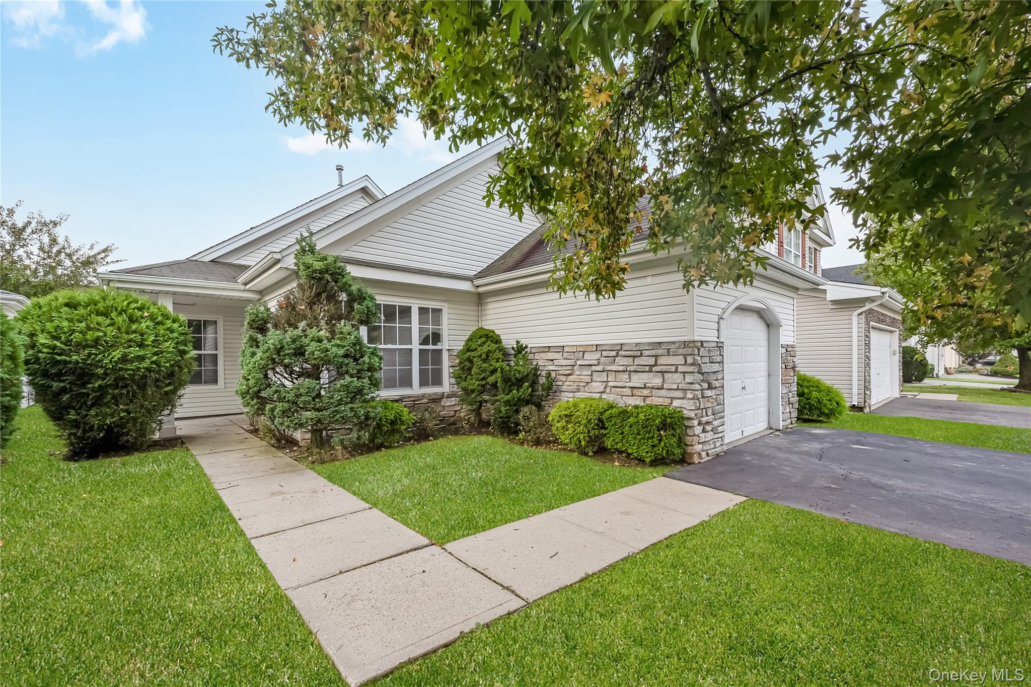 14 Sophia Drive – For Sale