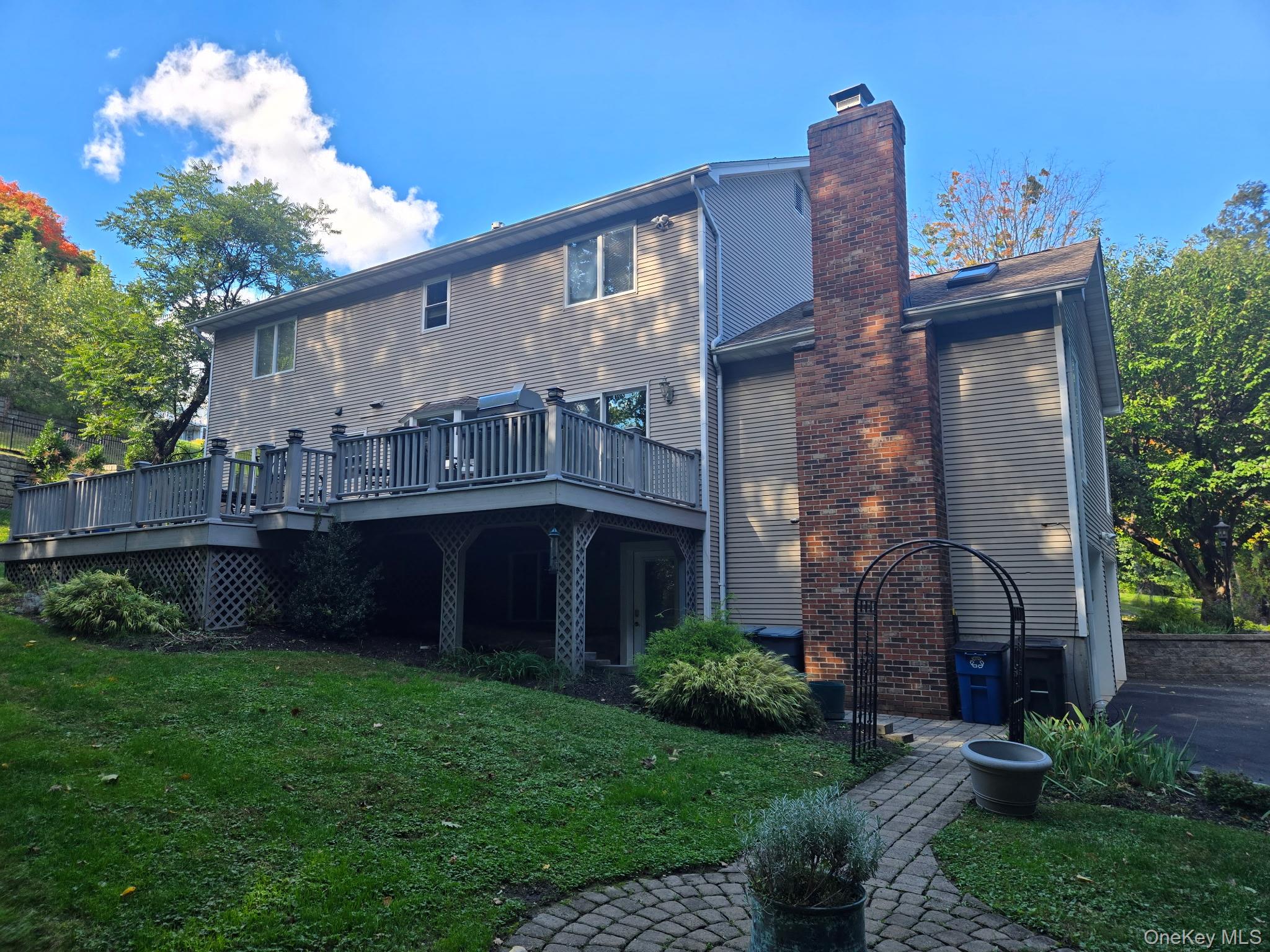 203 Wanamaker Lane – For Sale photo 3