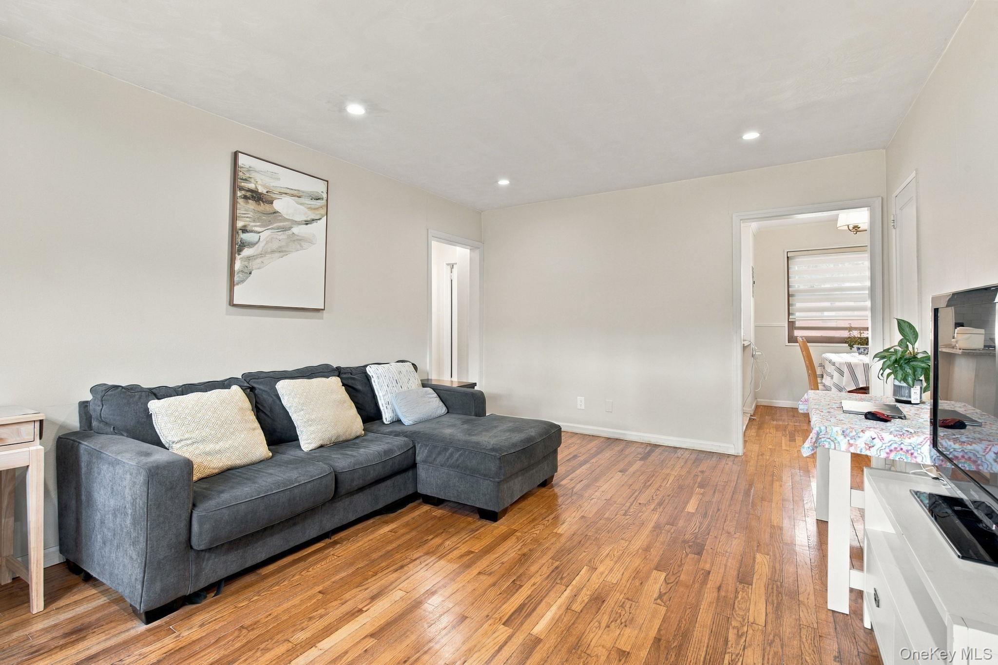 199-27 22 Ave, Unit 1-255 photo 4