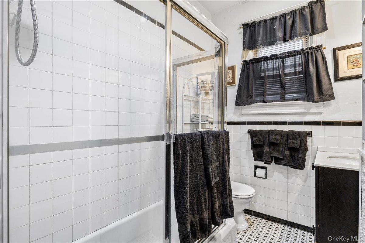204 Voss Avenue – For Sale photo 26