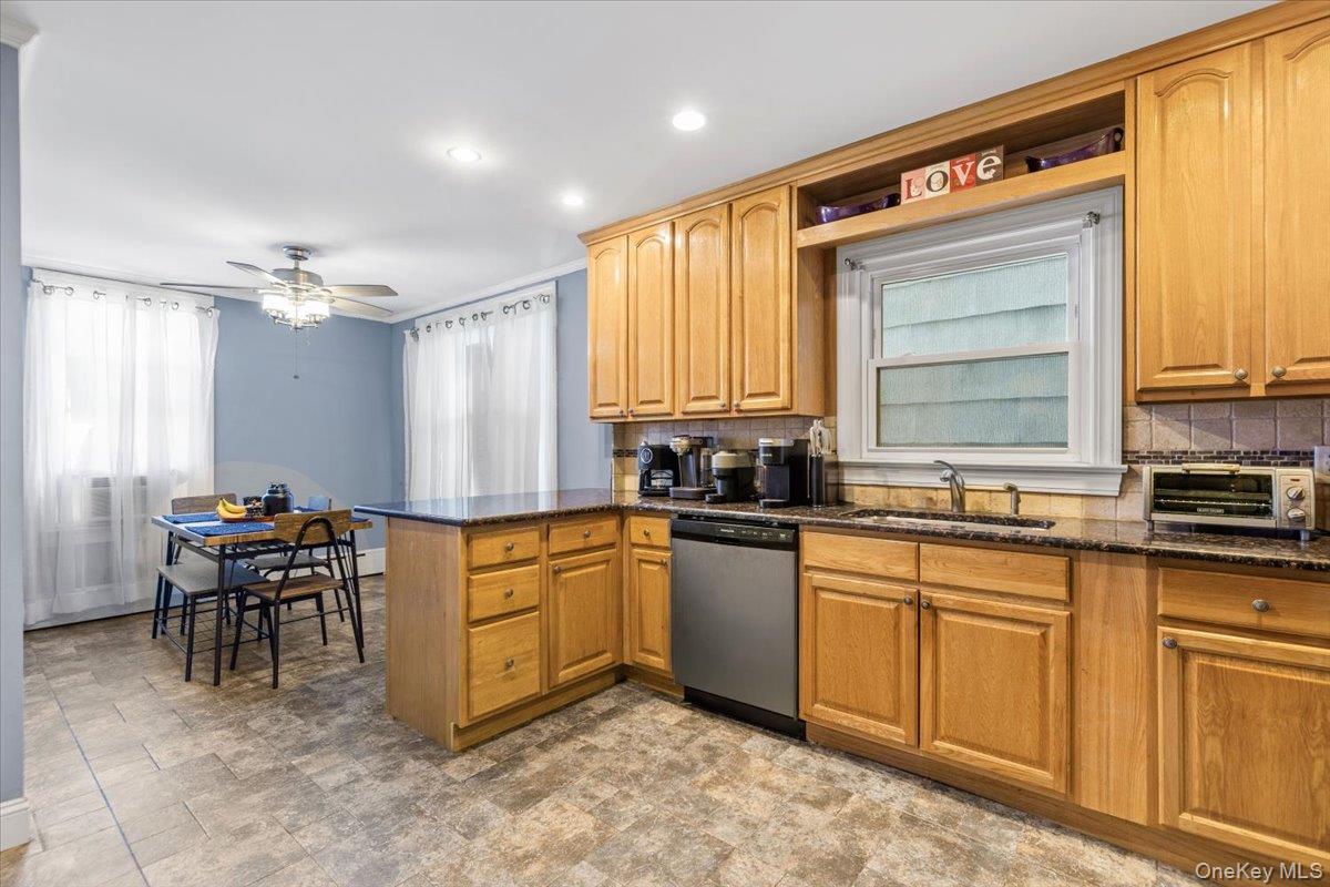 204 Voss Avenue – For Sale photo 14