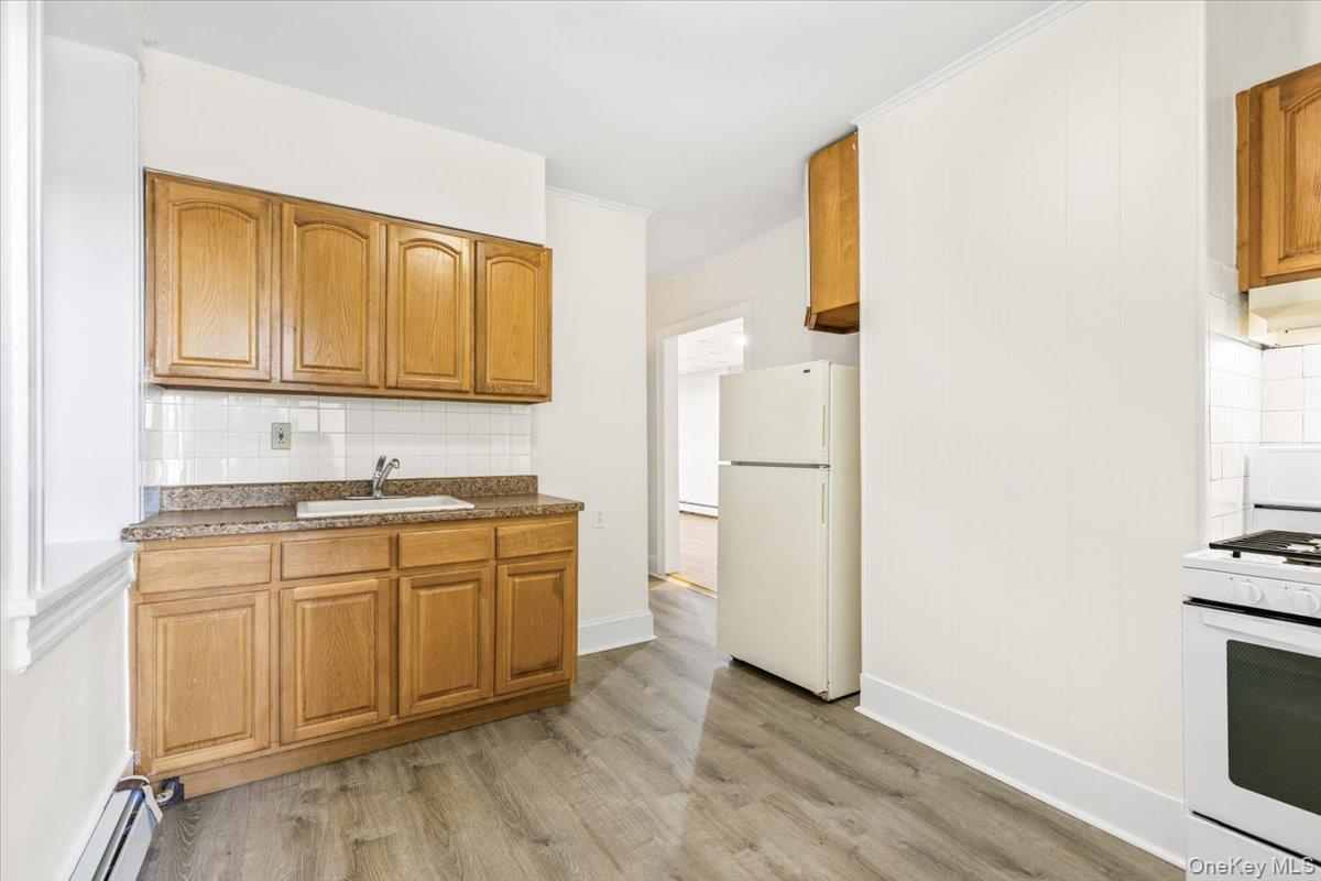 204 Voss Avenue – For Sale photo 4