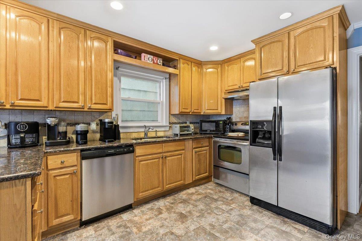 204 Voss Avenue – For Sale photo 13