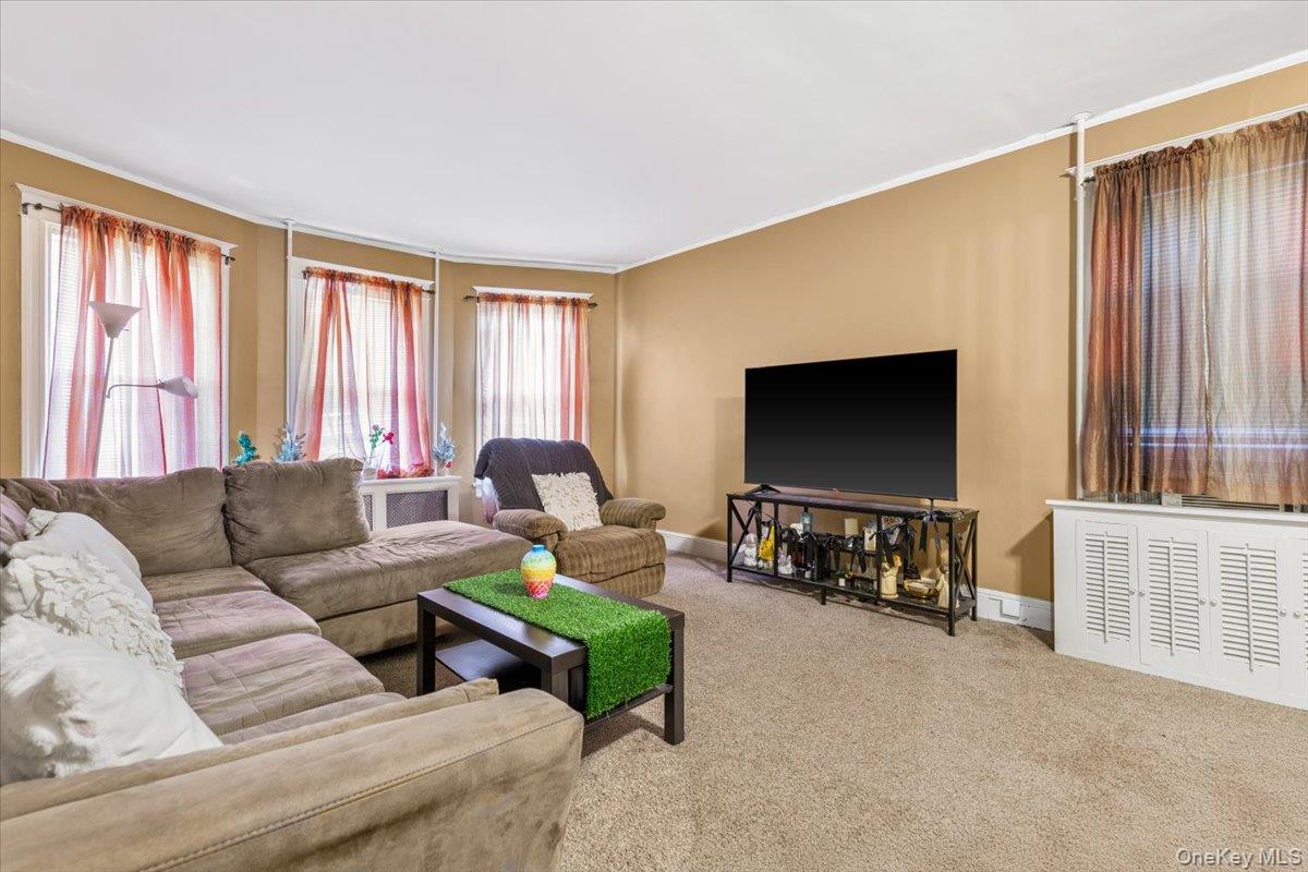 204 Voss Avenue – For Sale photo 16