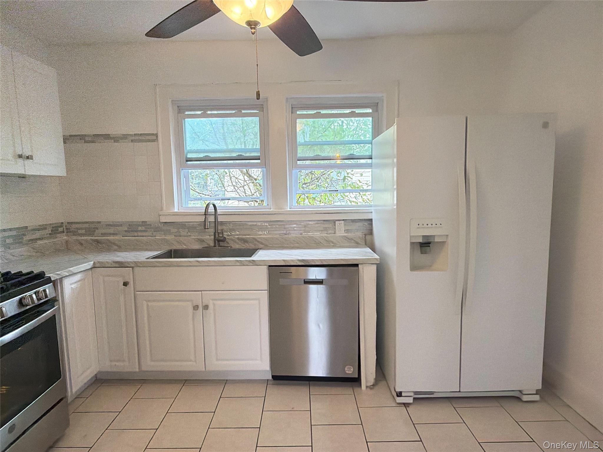 15 Stevens Street – For Rent photo 4