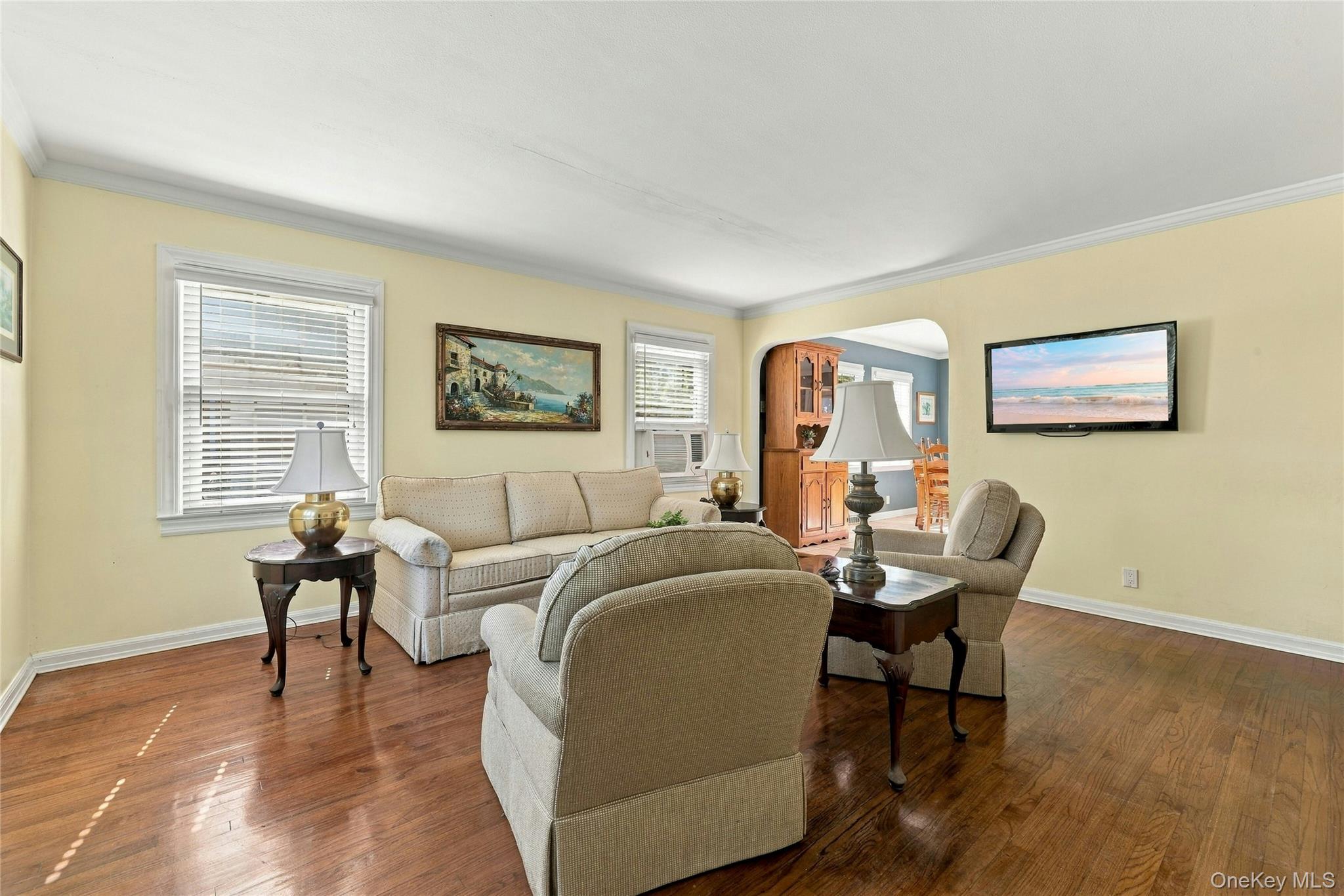 53 Greenway W – For Sale photo 4