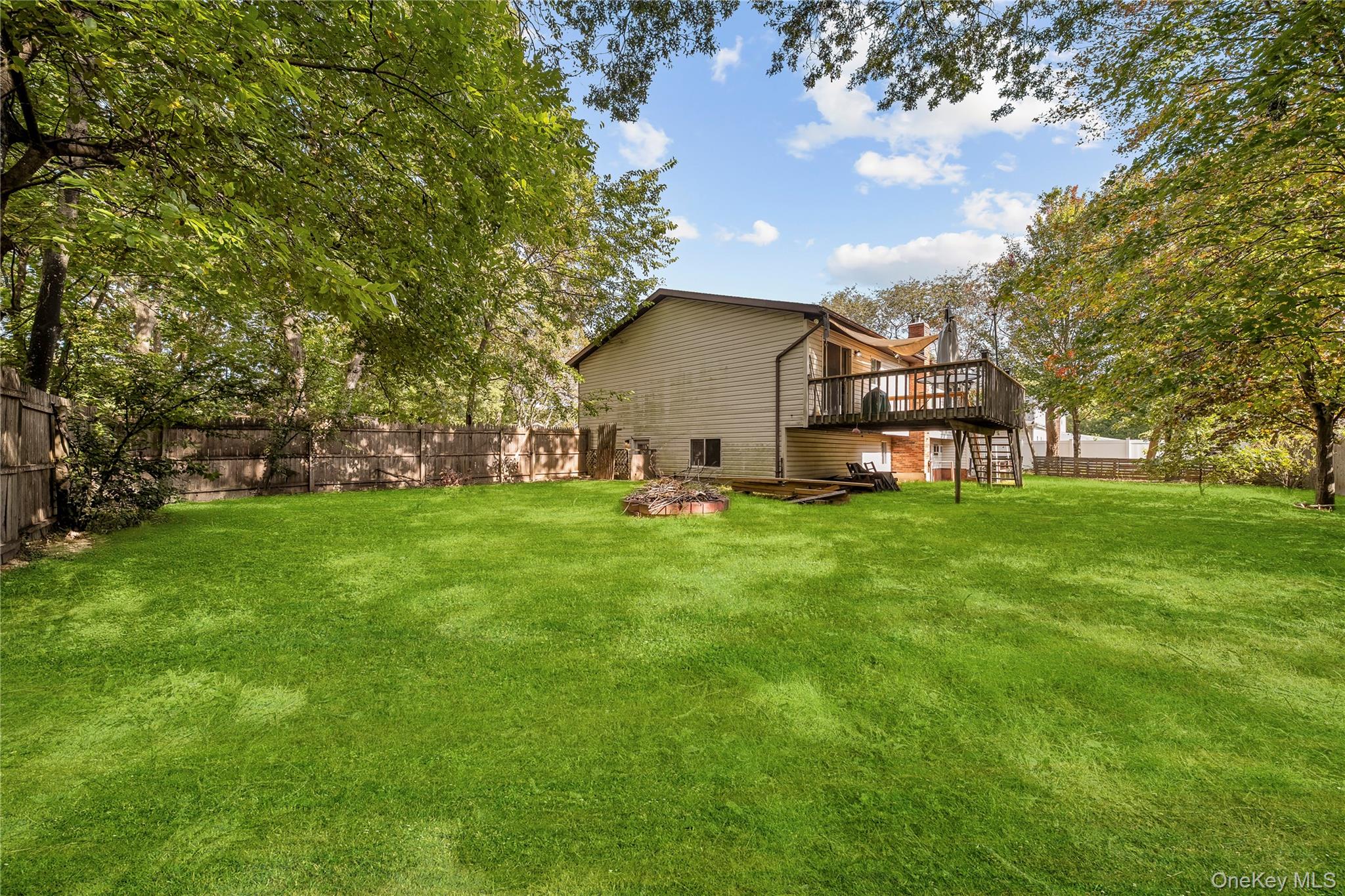 14 Mineola Street – For Sale photo 36