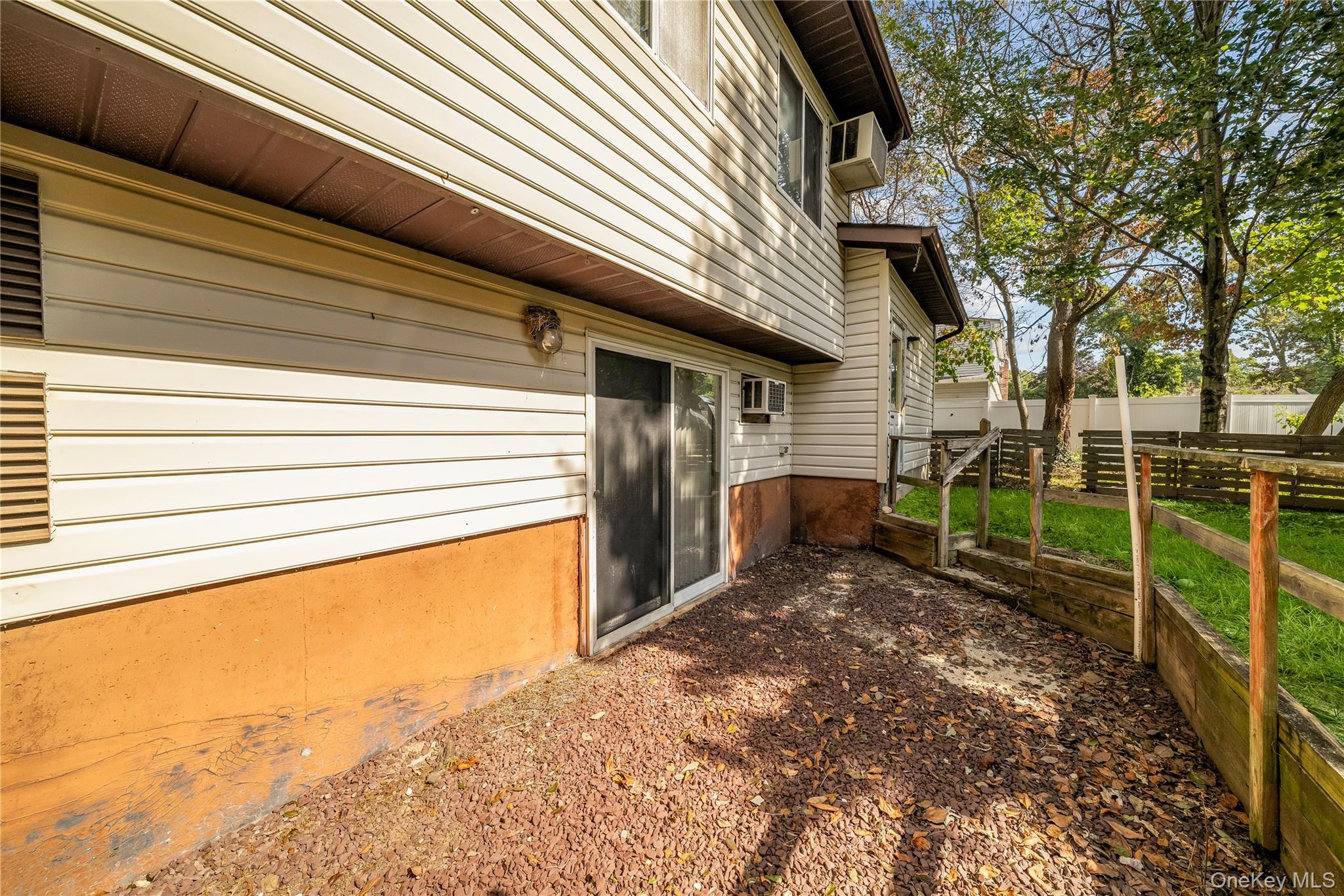 14 Mineola Street – For Sale photo 30
