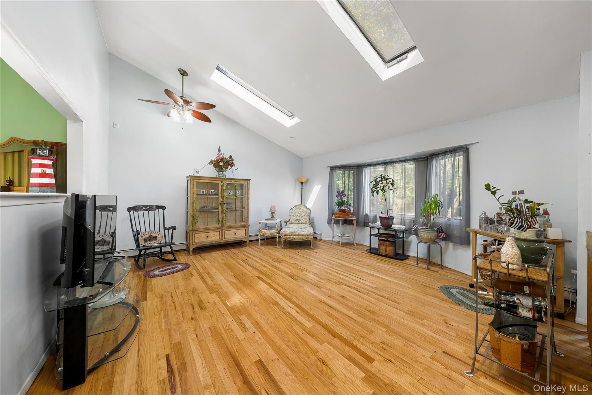 14 Mineola Street – For Sale photo 9