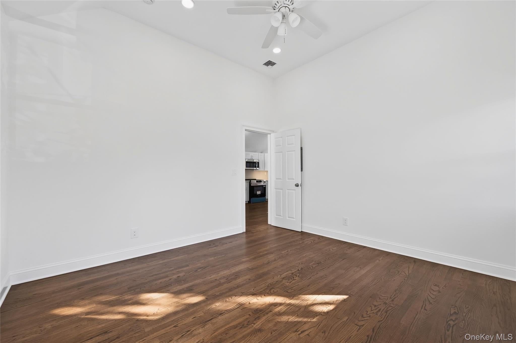 9 E Carver Street – For Rent photo 11
