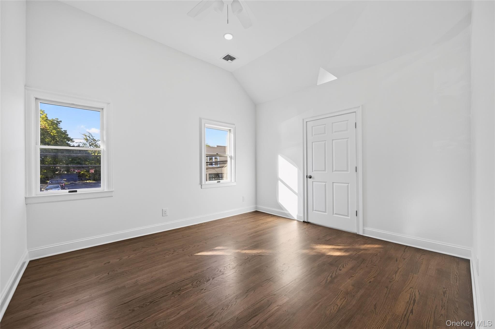 9 E Carver Street – For Rent photo 10