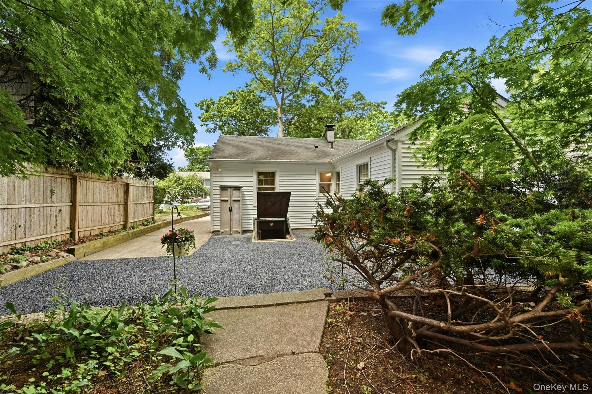192 Iceland Drive – For Rent photo 29