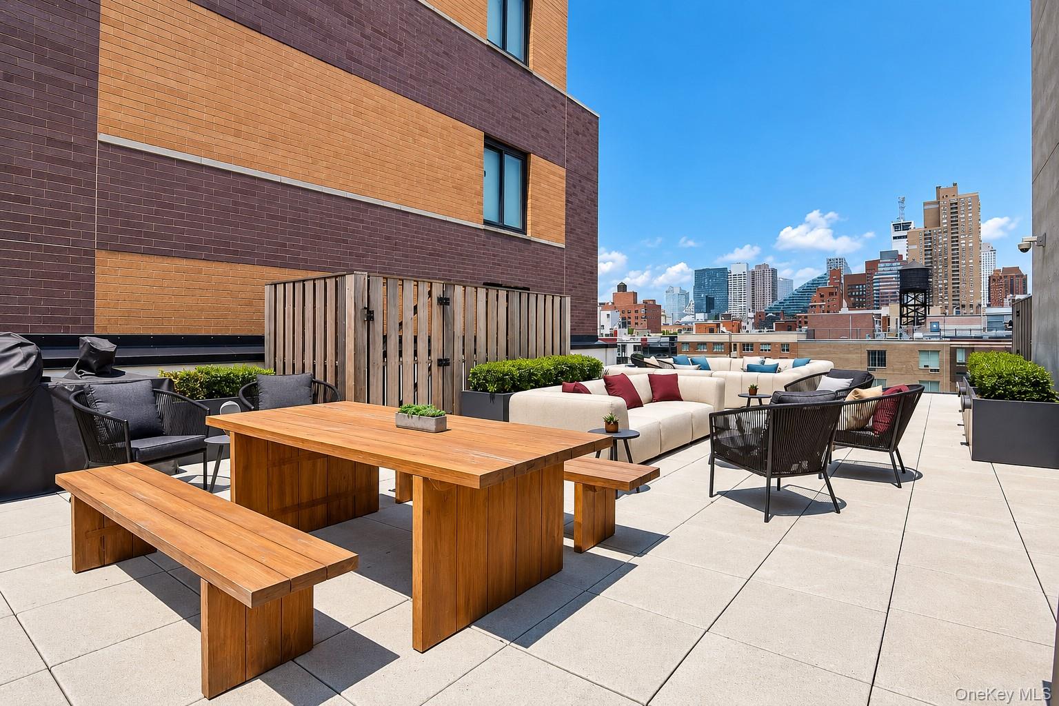 500 W 45th Street, Unit 209 photo 11
