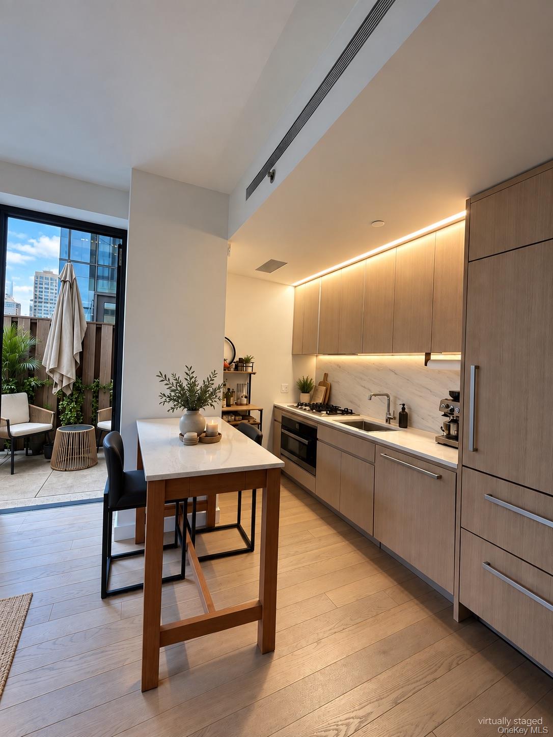 500 W 45th Street, Unit 209 photo 2