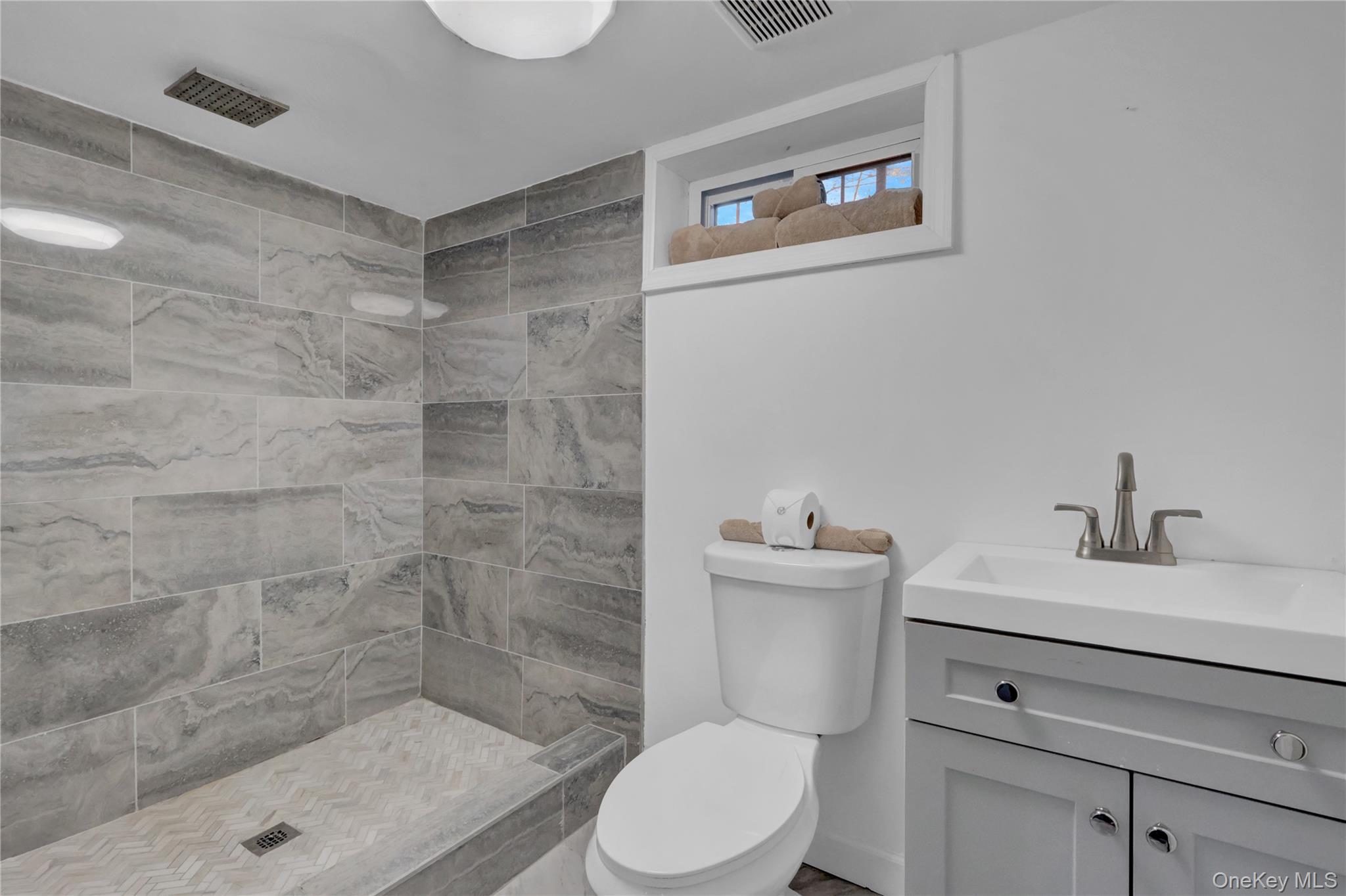 57 Middle Island Avenue – For Sale photo 19