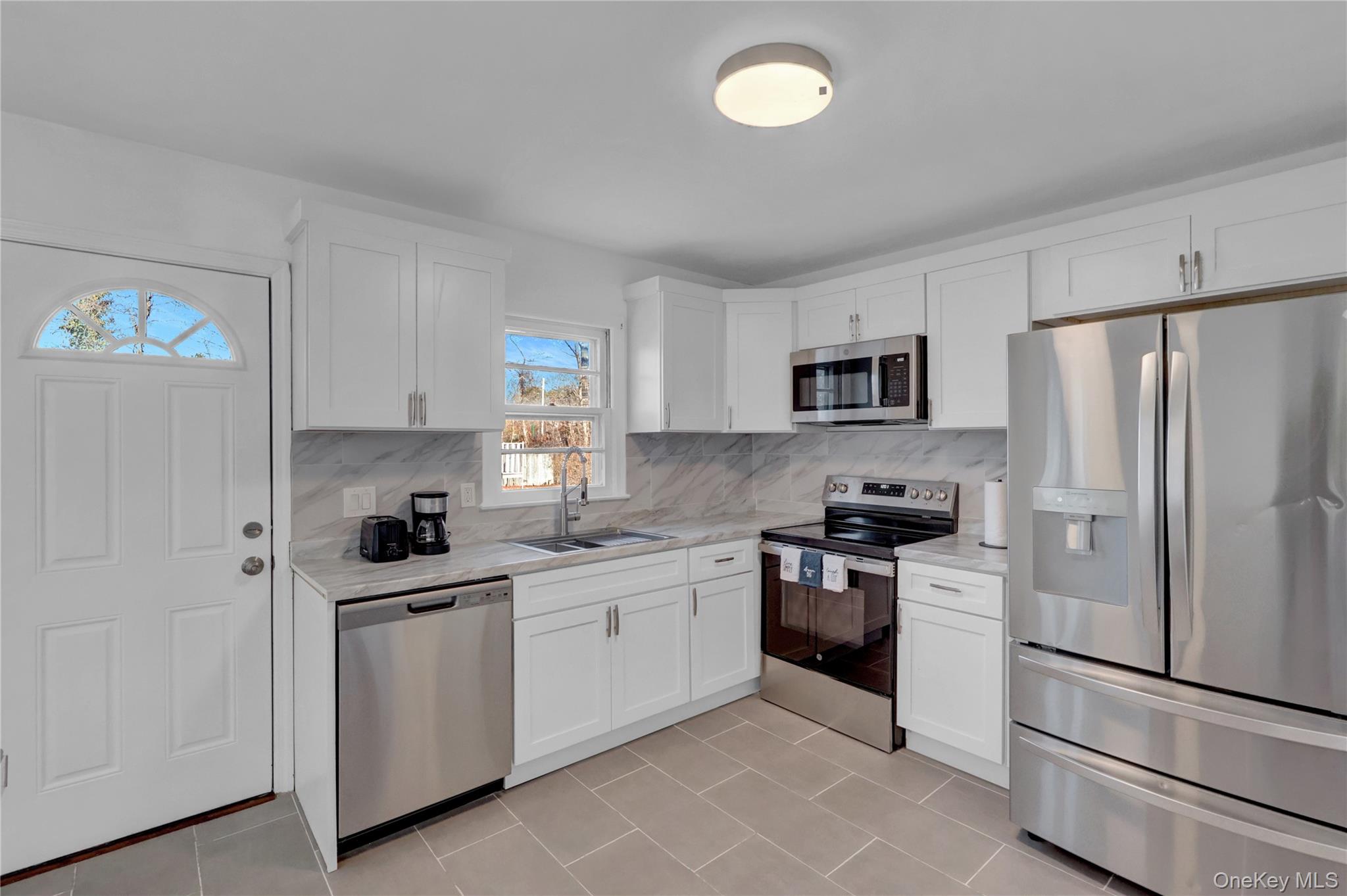 57 Middle Island Avenue – For Sale photo 4