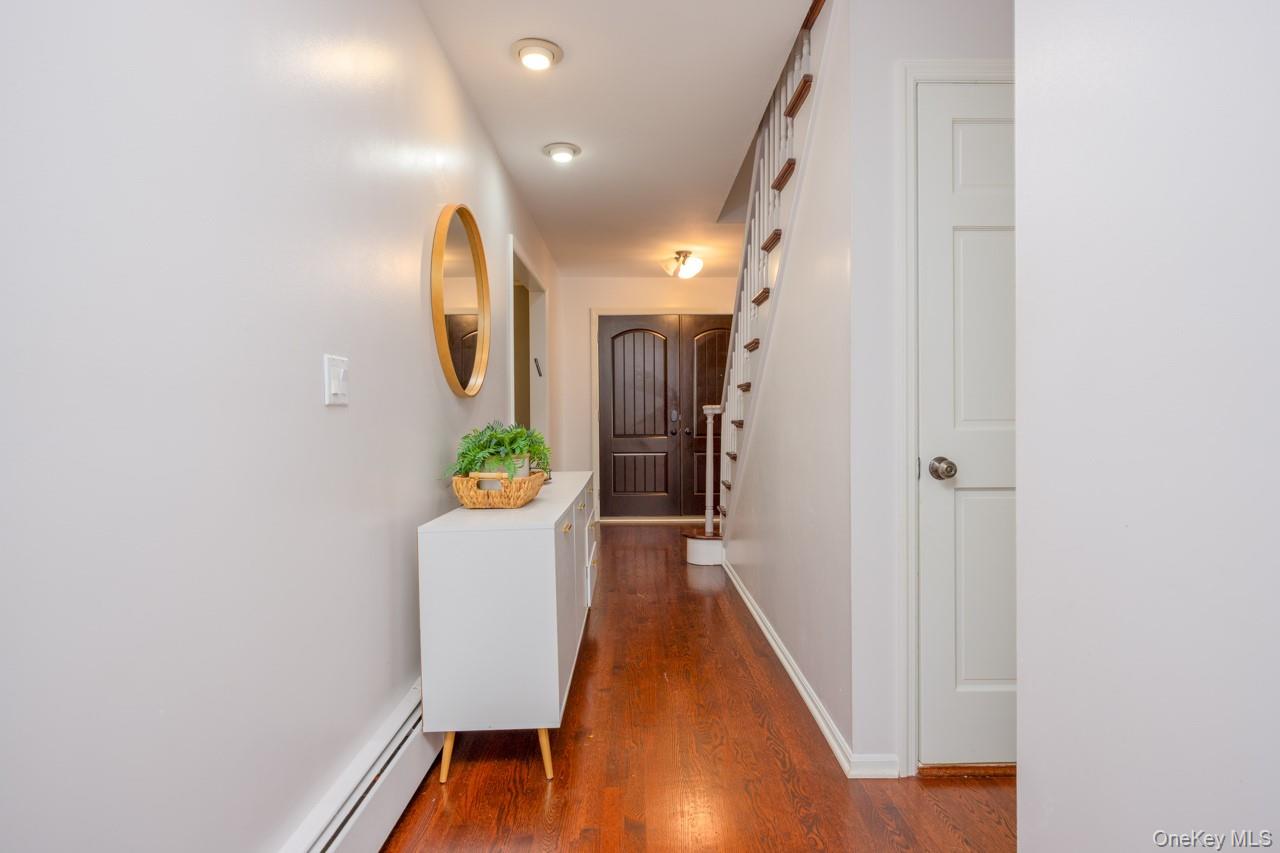5 Astri Court – For Sale photo 3