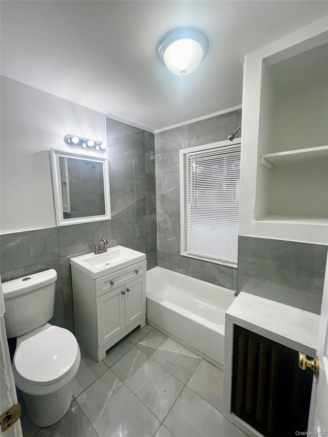 3922 Dyre Avenue, Unit 2 photo 4