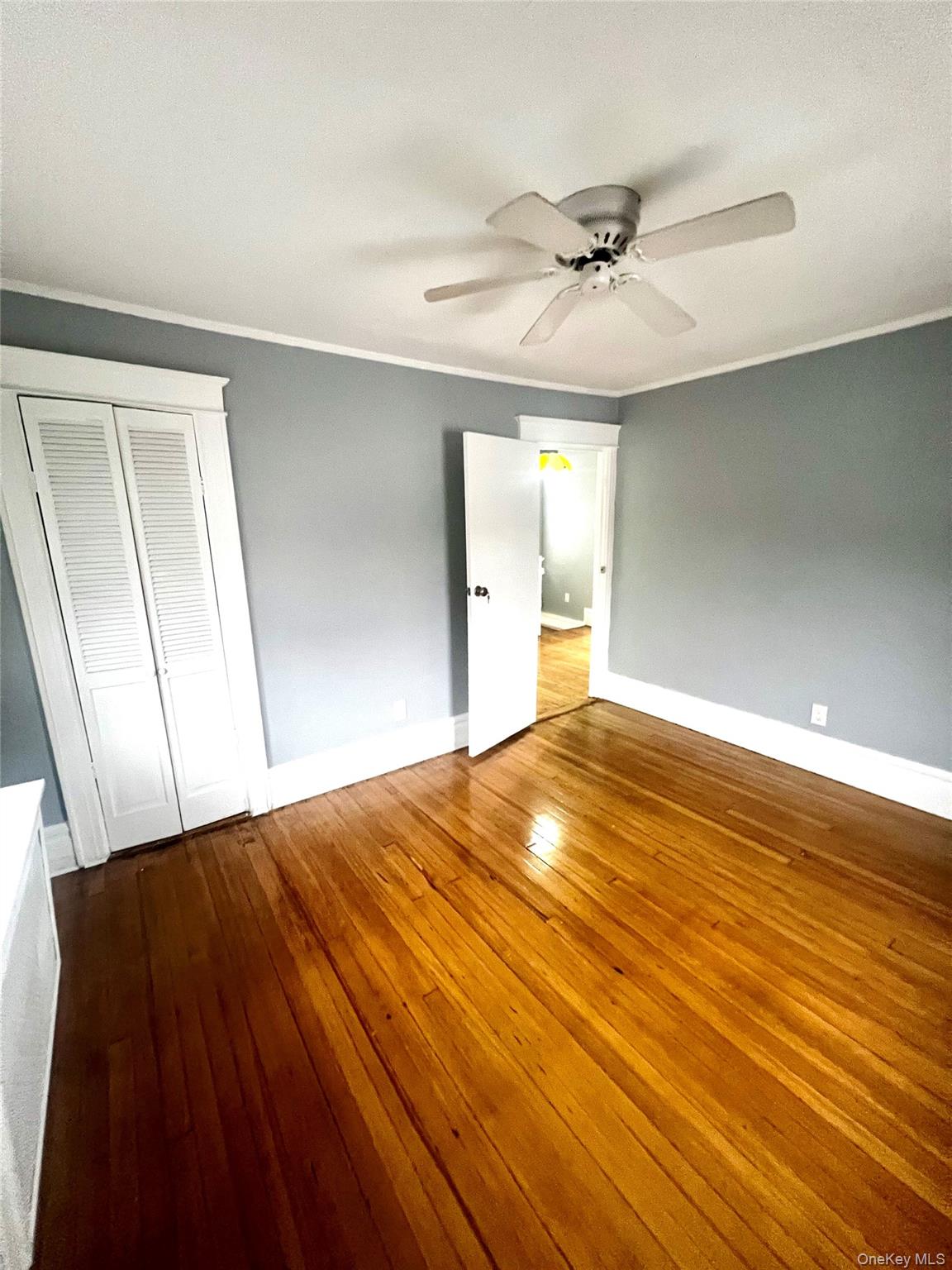 3922 Dyre Avenue, Unit 2 photo 9
