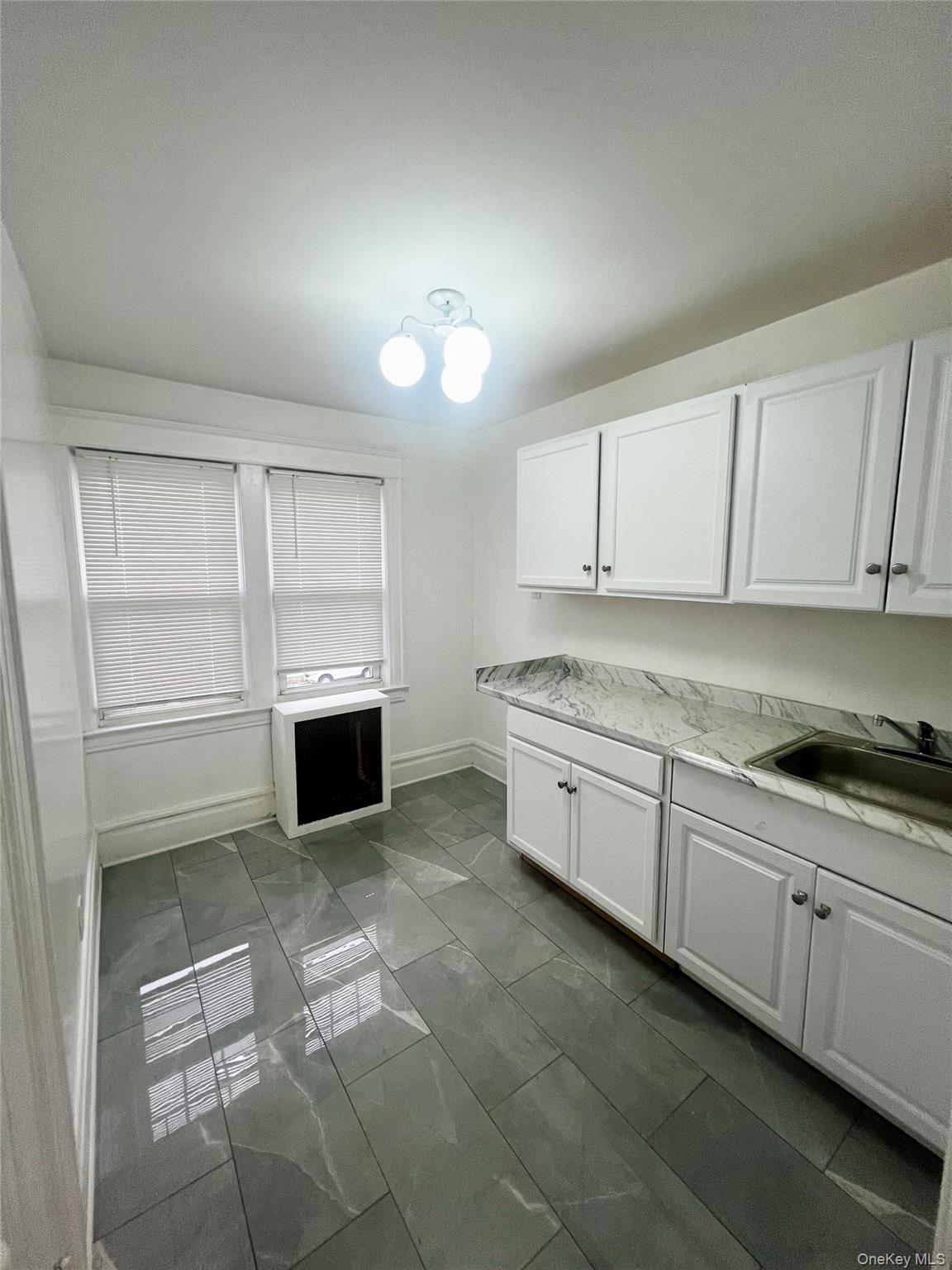3922 Dyre Avenue, Unit 2 photo 10
