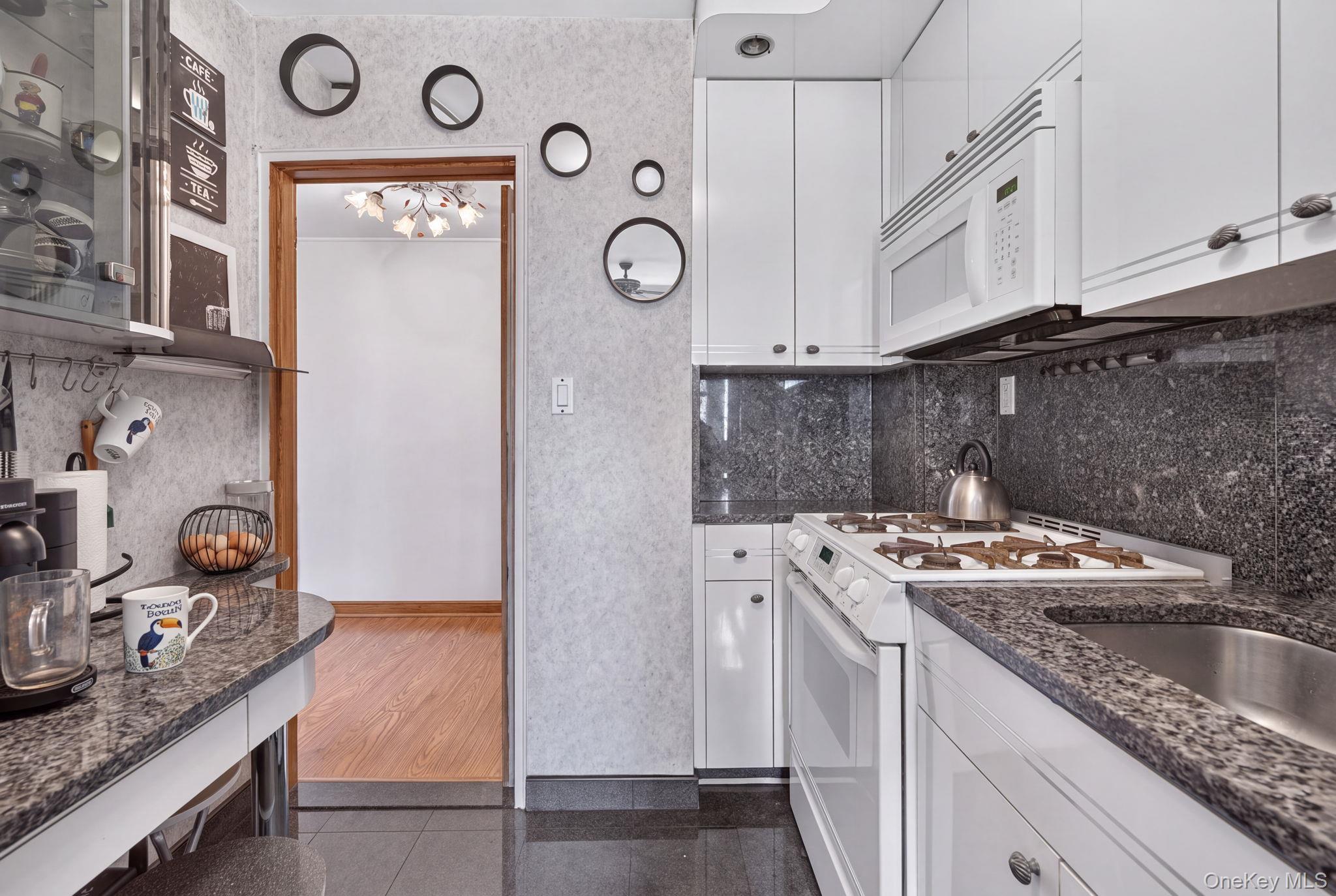 2475 E 11th Street, Unit 5K photo 6