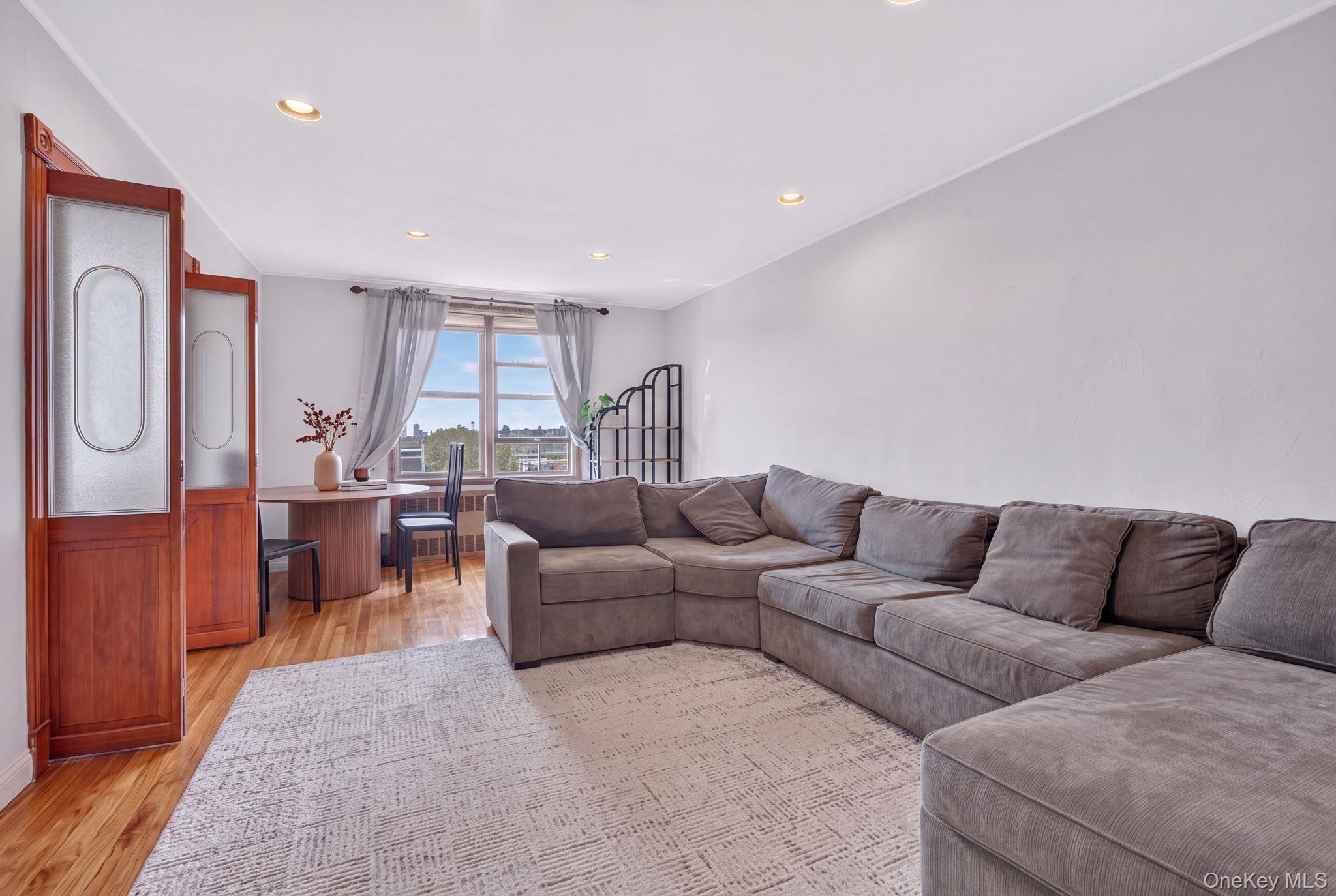 2475 E 11th Street, Unit 5K photo 2