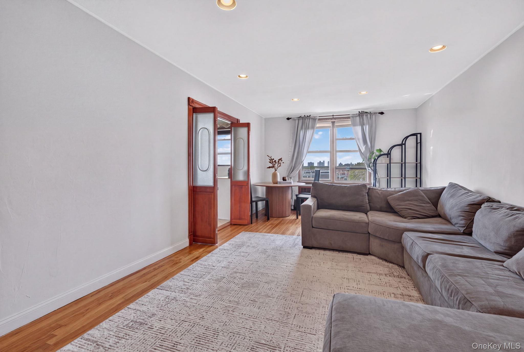 2475 E 11th Street, Unit 5K photo 3