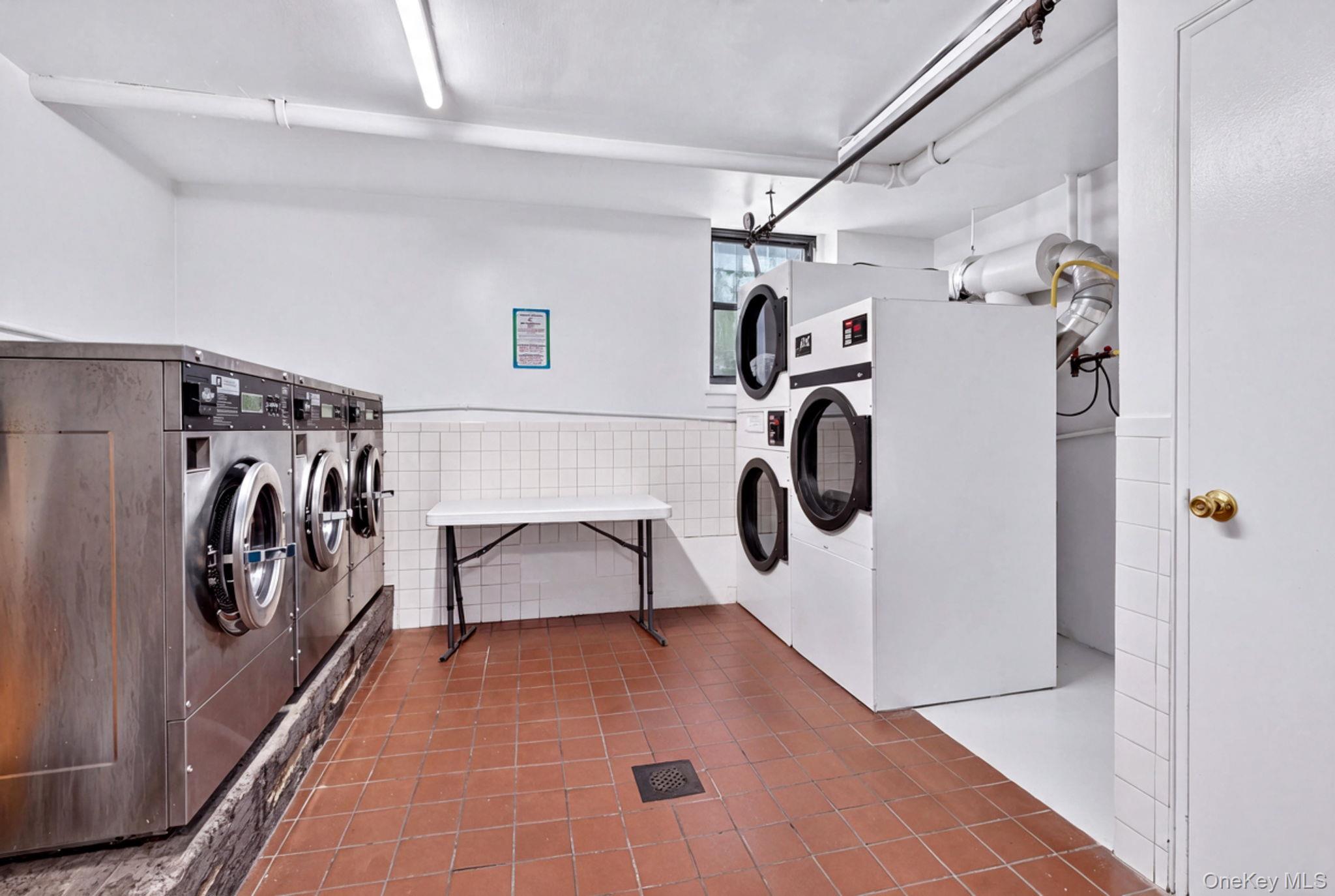 2475 E 11th Street, Unit 5K photo 17
