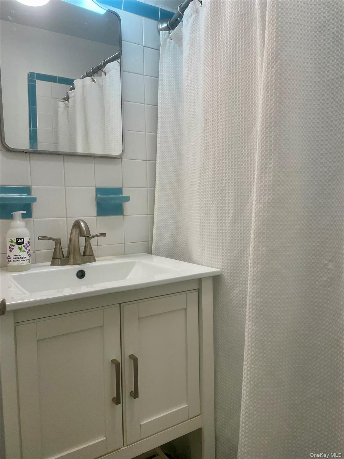234 Ferdon Avenue – For Rent photo 15