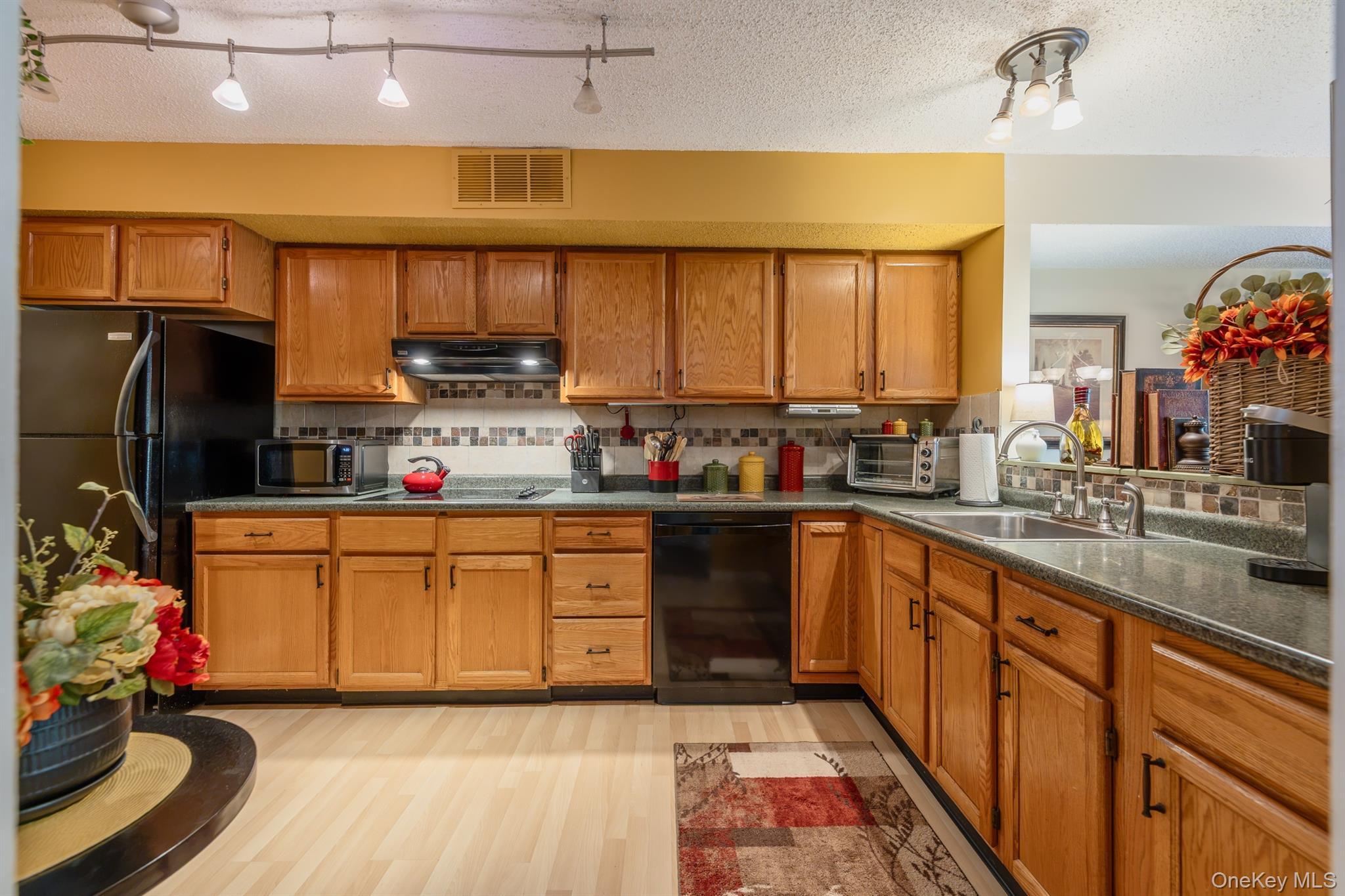 1 Cottonwood Circle – For Sale photo 13