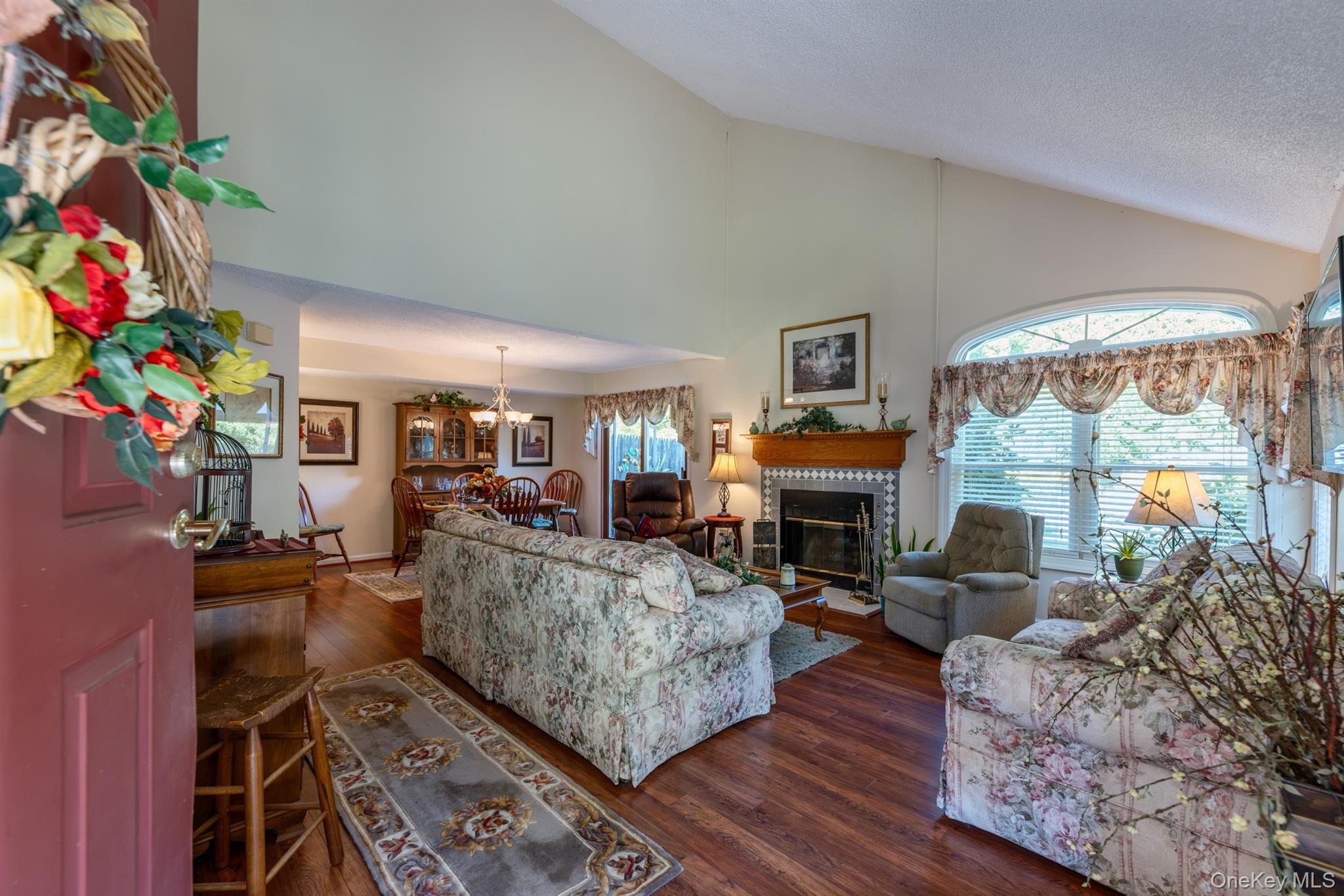 1 Cottonwood Circle – For Sale photo 3
