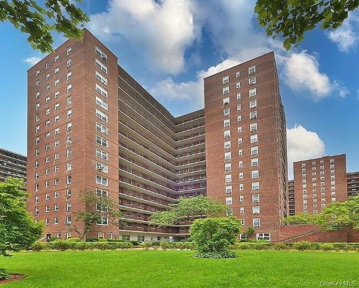 98-20 62 Drive, Unit 2k