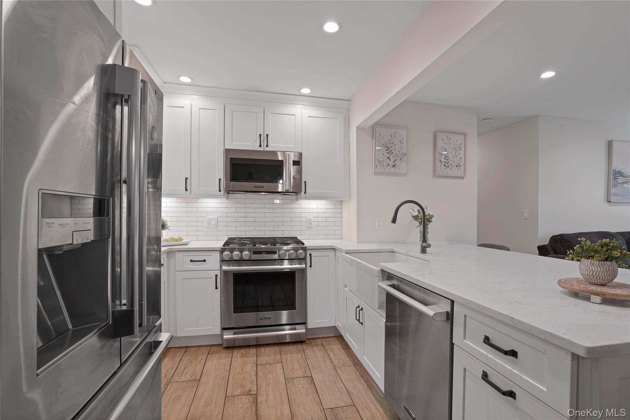 135 S Buckhout Street, Unit 135 photo 5