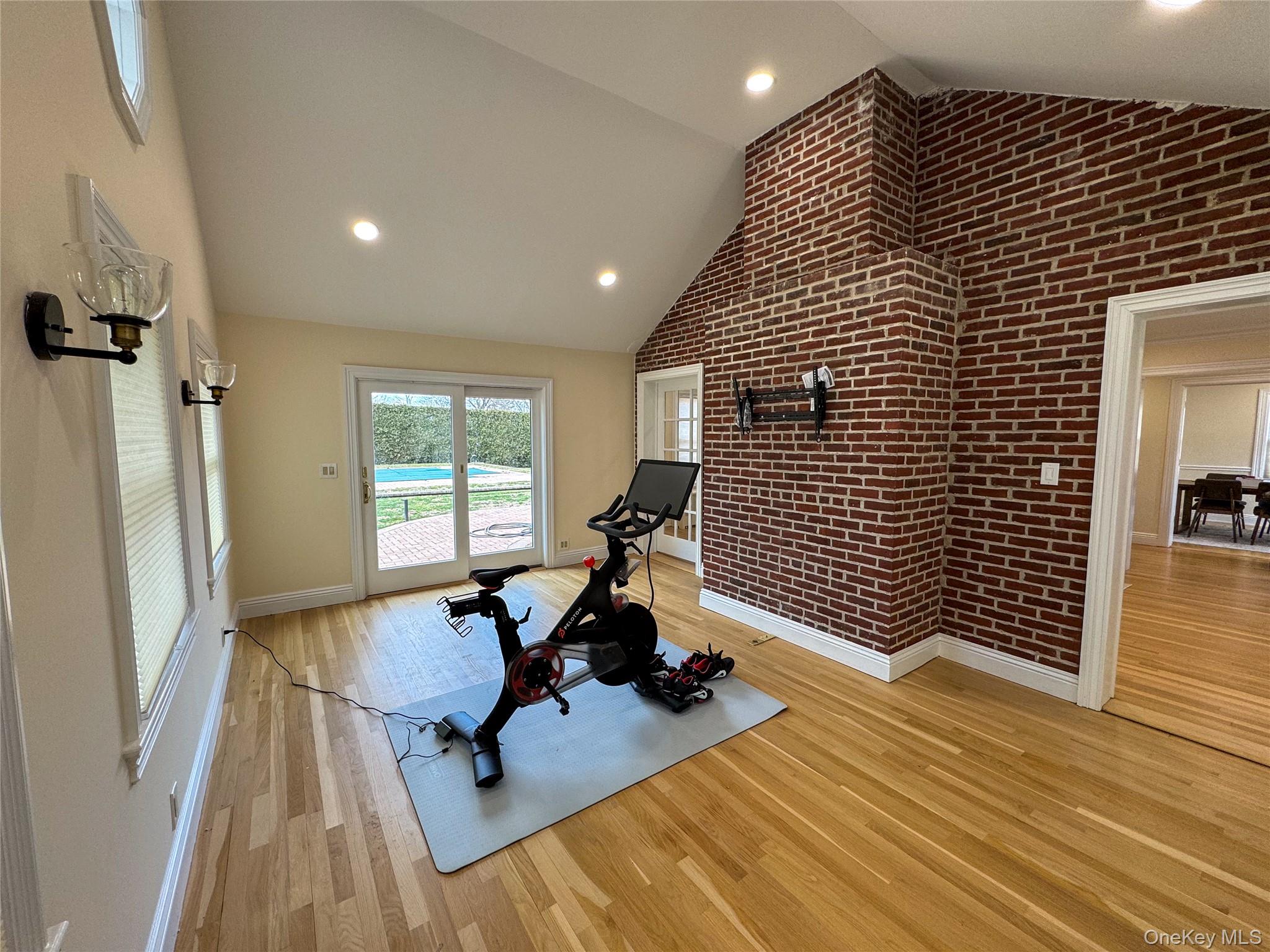 10 Wolfle Street – For Rent photo 8